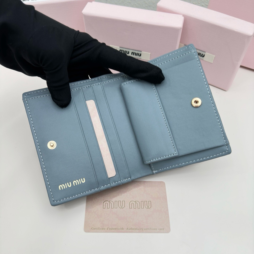 MiuMiu new wallet is classic and practical