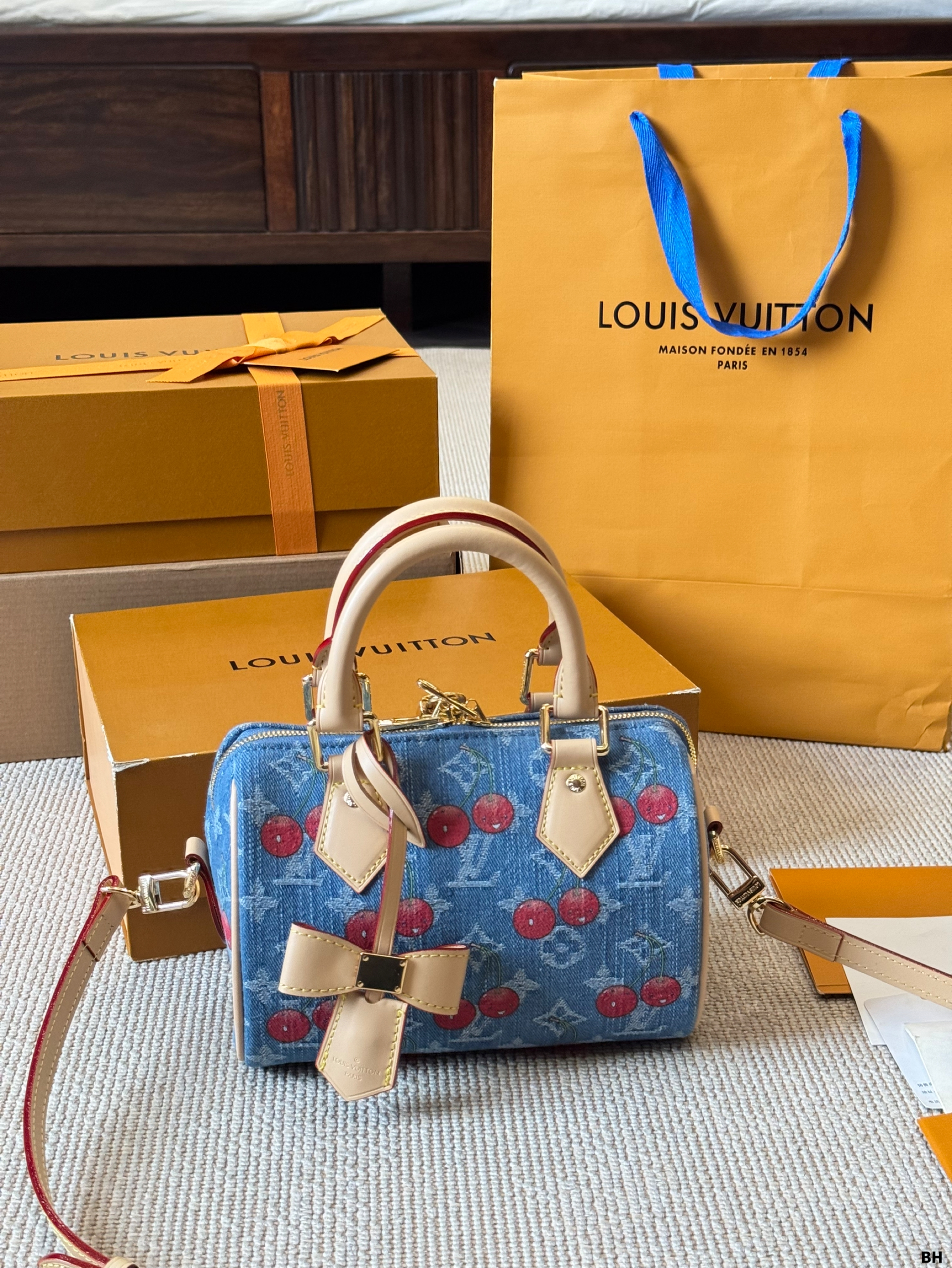 Lv Speedy 20 Cherry Print pillow bag