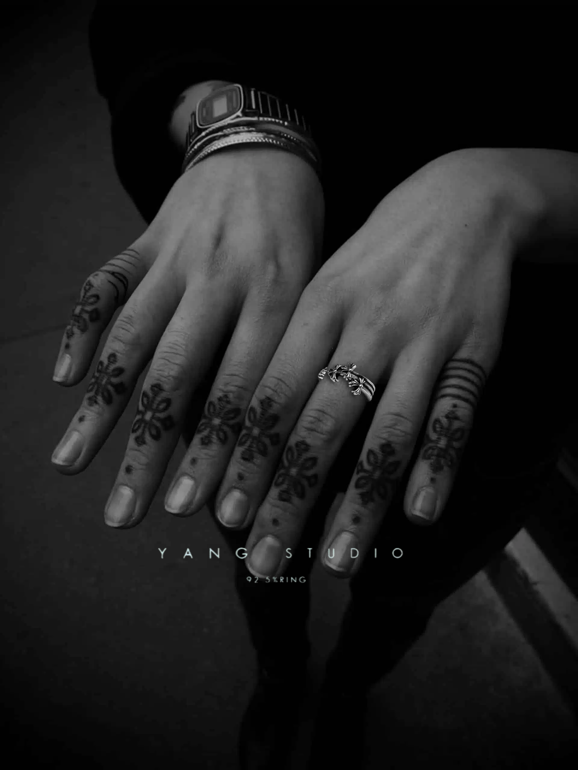 CEMETERY HOOP RING