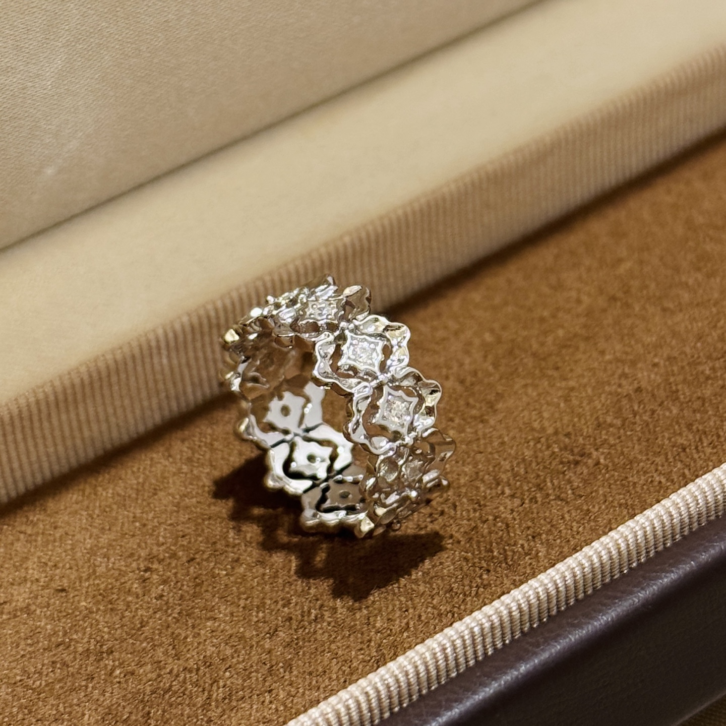 Bucherati ring