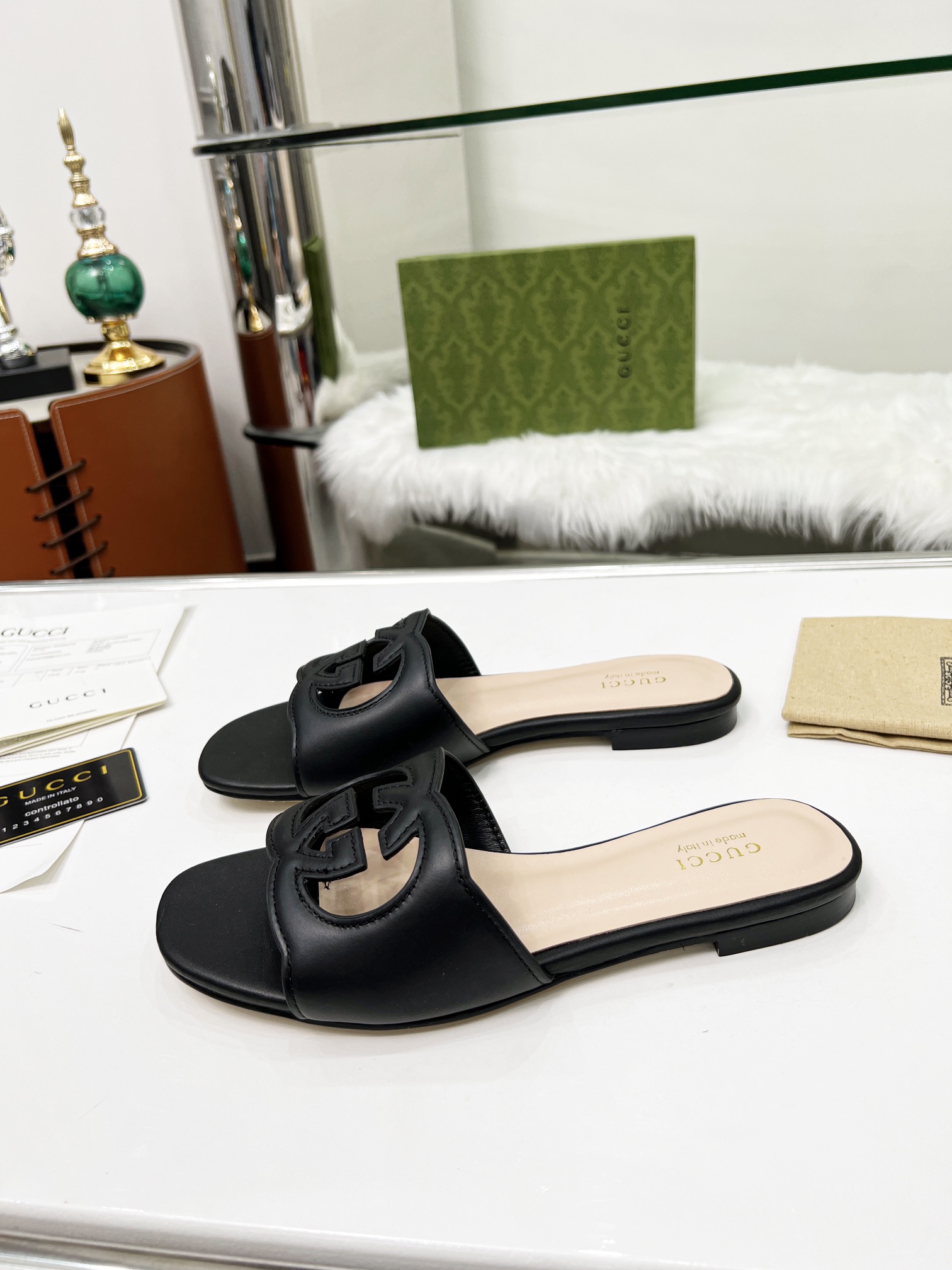 Gucci Slippers Sandals