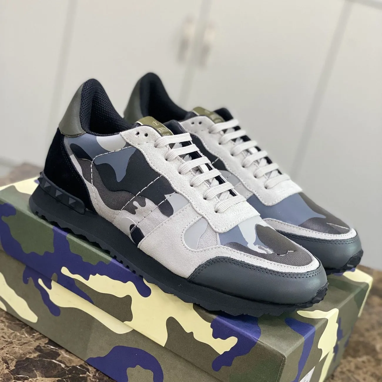 Valentino Sports  leisure men's shoes