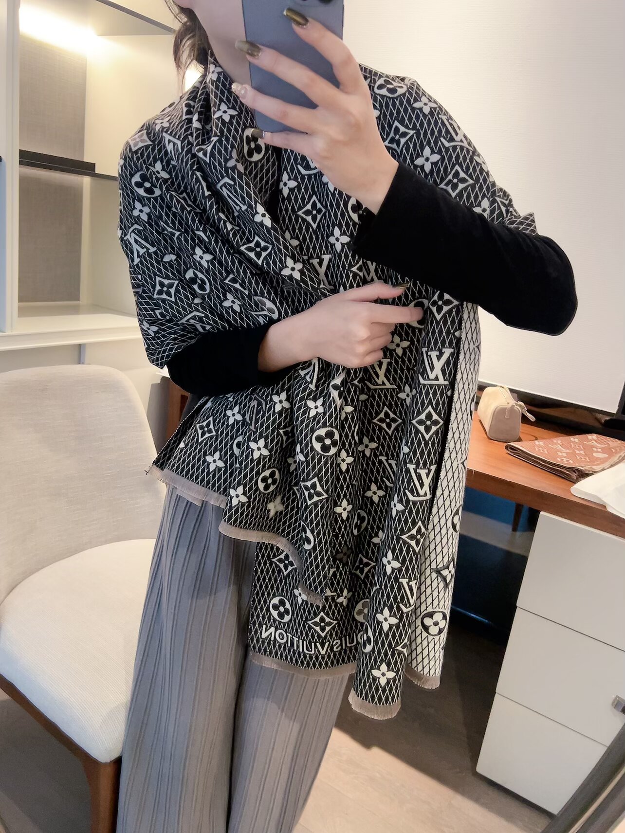 LV fashion scarf