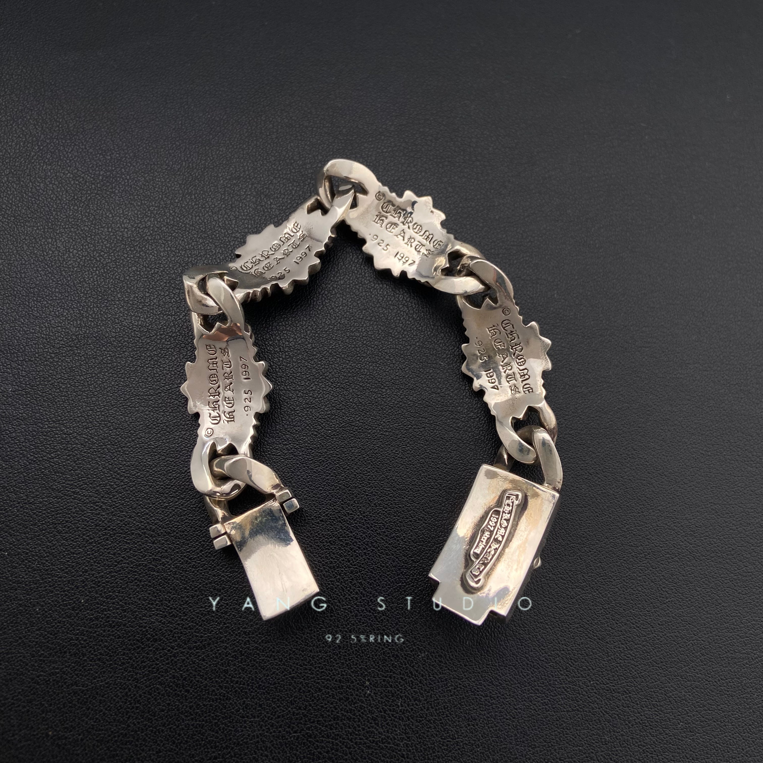 FLORAL CROSS LINK BRACELET
