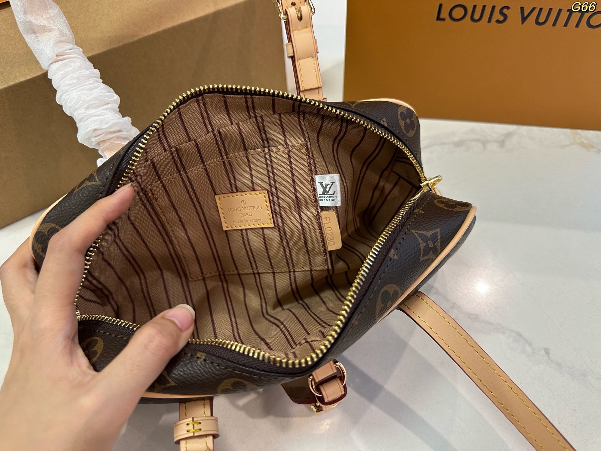 LV new hangon bowling bag