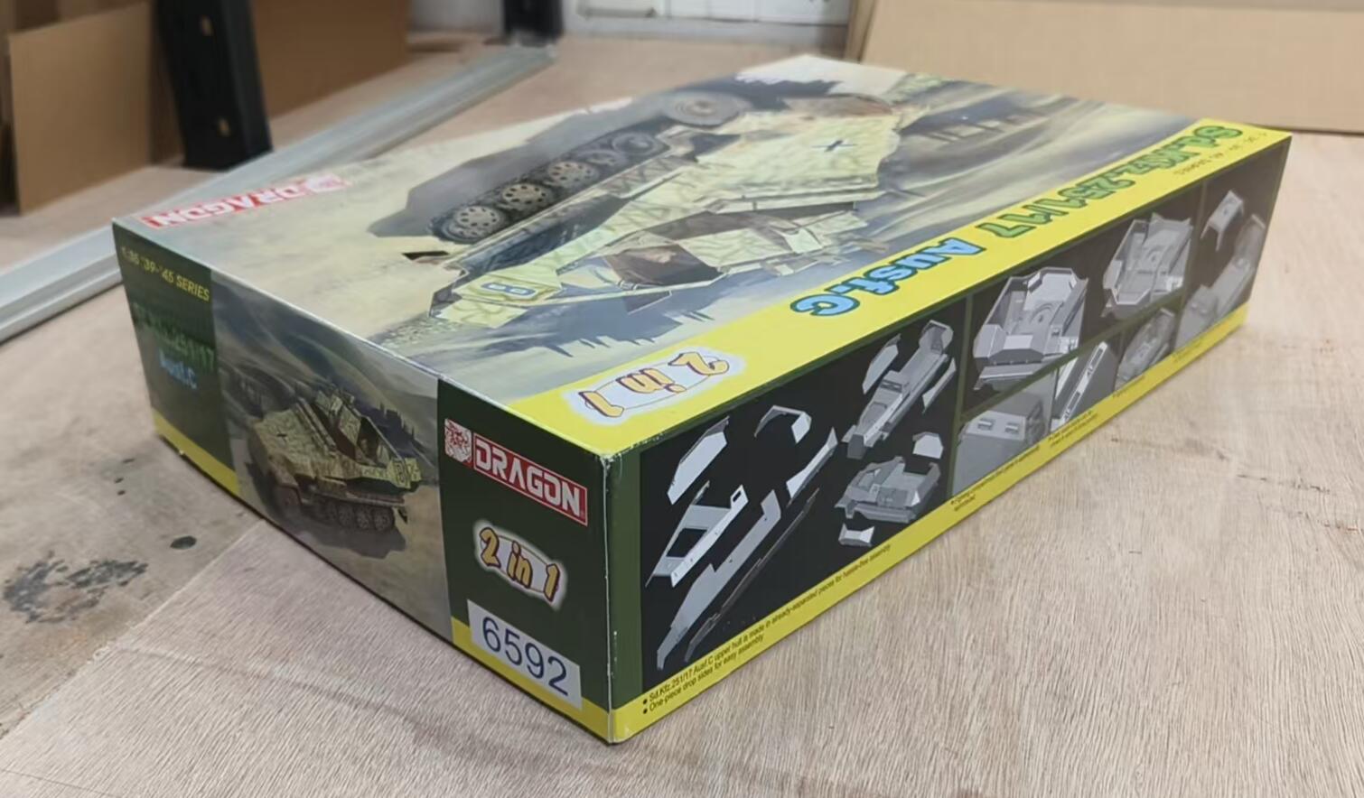 Dragon Models 6592 1:35 Sd.Kfz.251/17 Ausf.C WWII Semi-Track