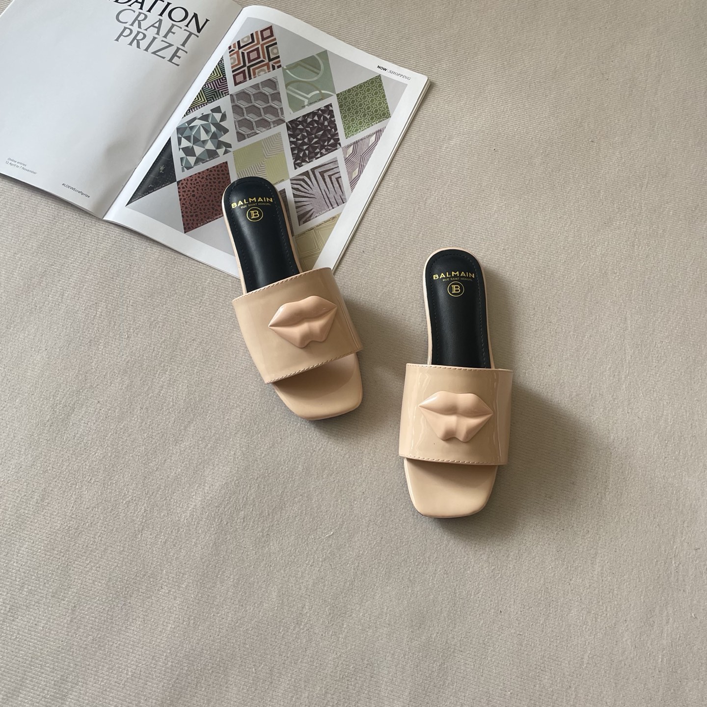 BALMAIN Lip flat sandals