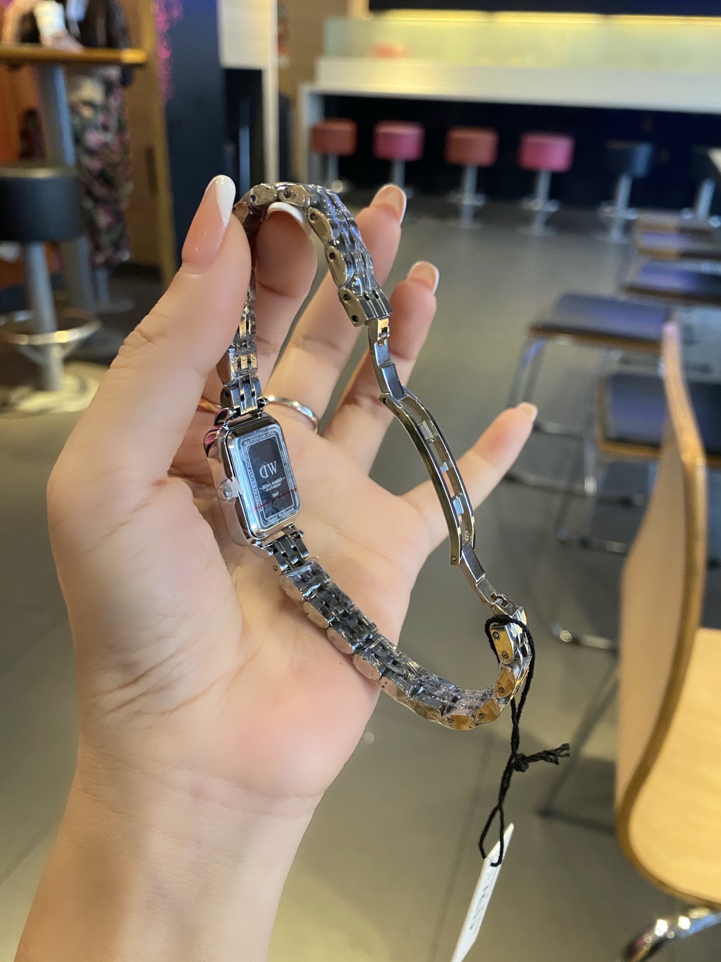 DW new quartz watch