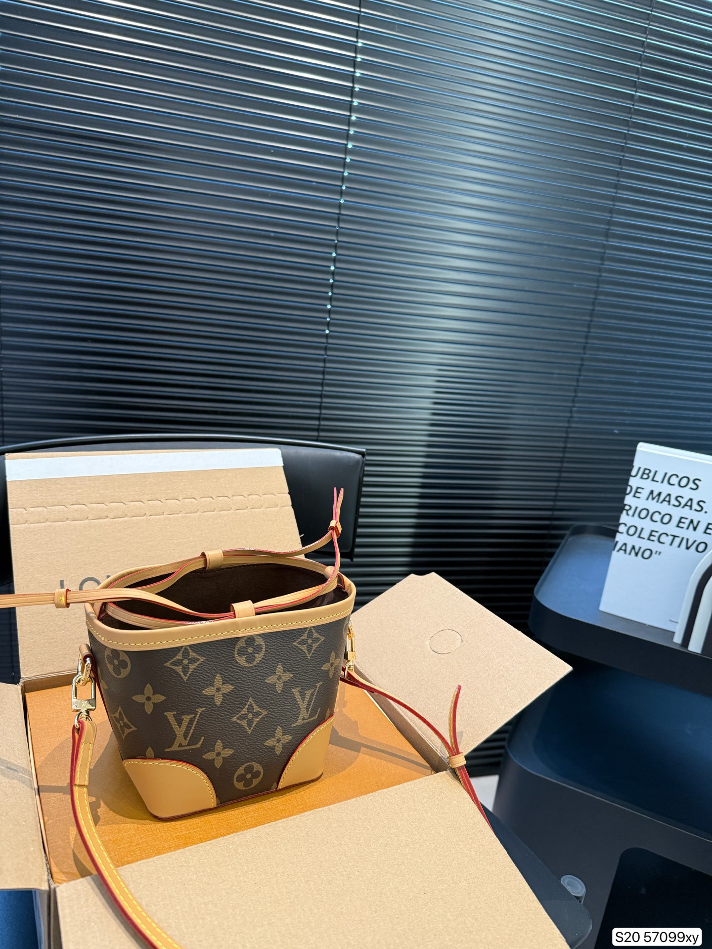 LV Mini monogram small bucket bag