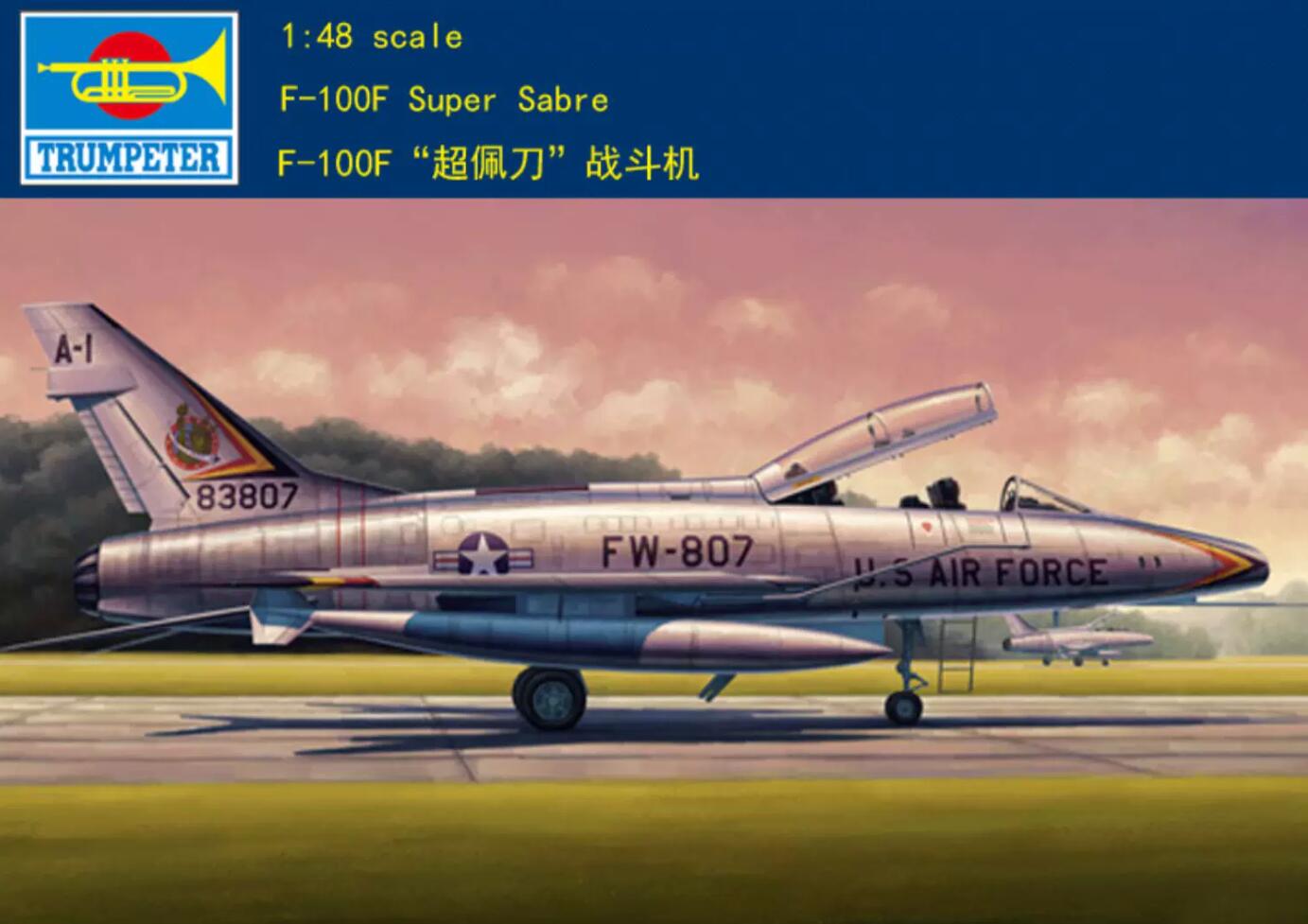 Trumpeter 1/48 02840 F-100F Super Sabre Fighter