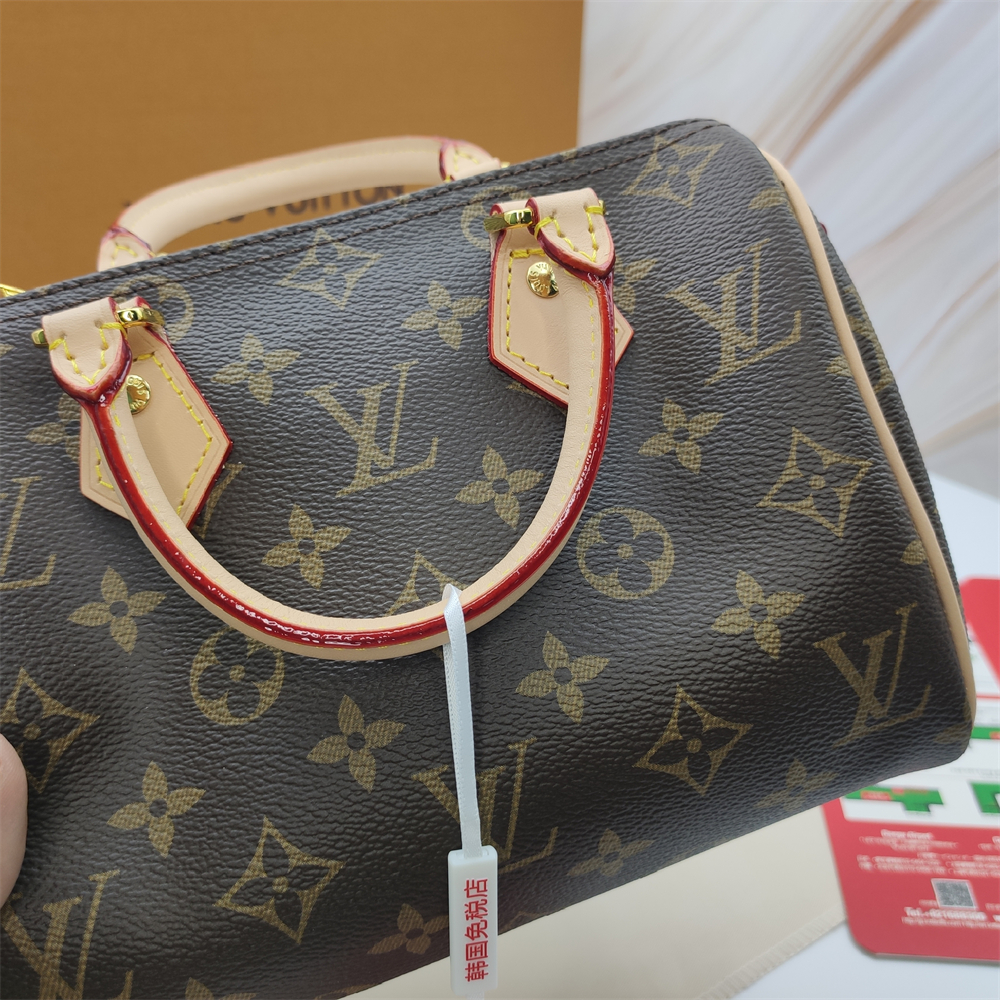 Louis Vuitton Speedy Bandoulière Handbag