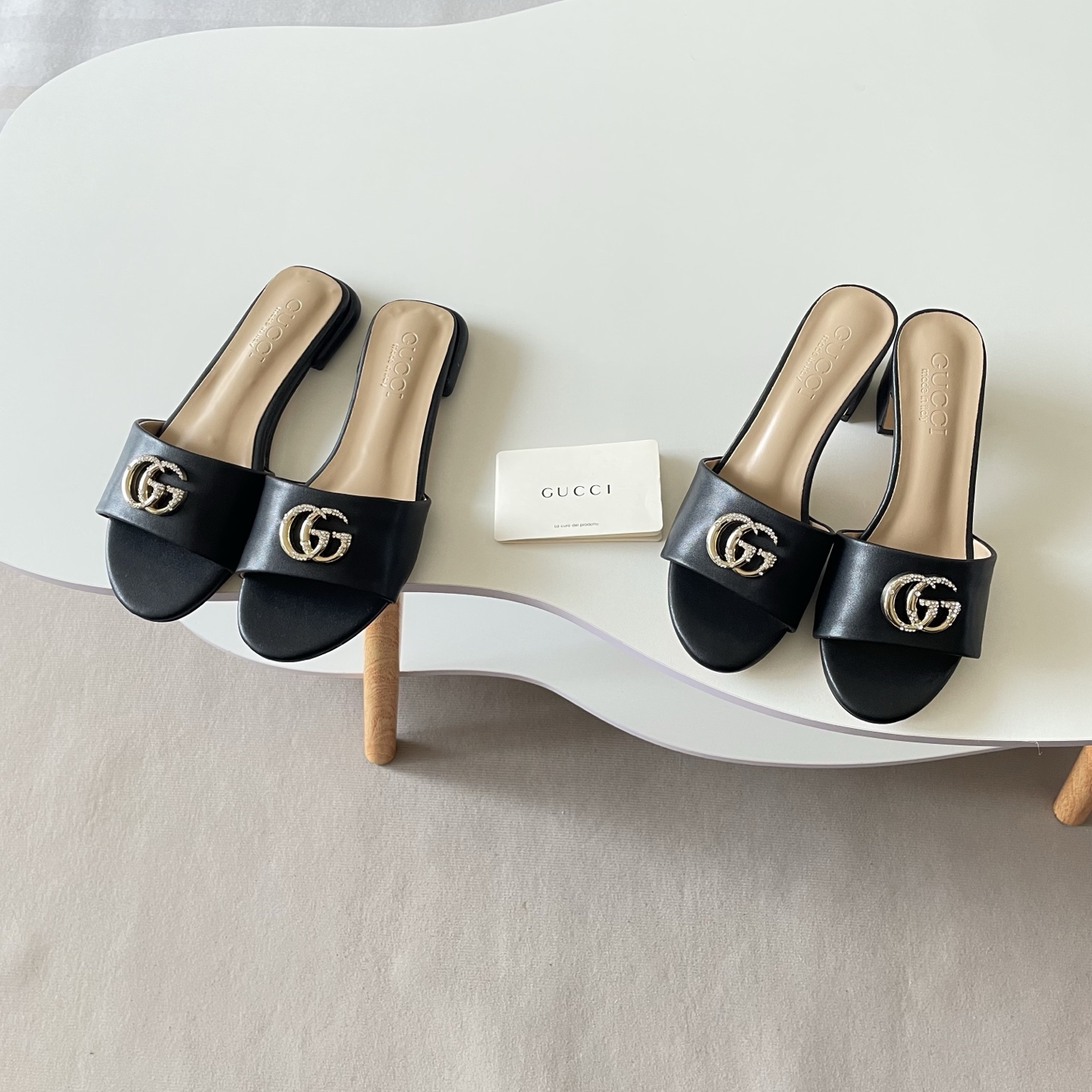 GUCCI Double G rhinestone flat bottom