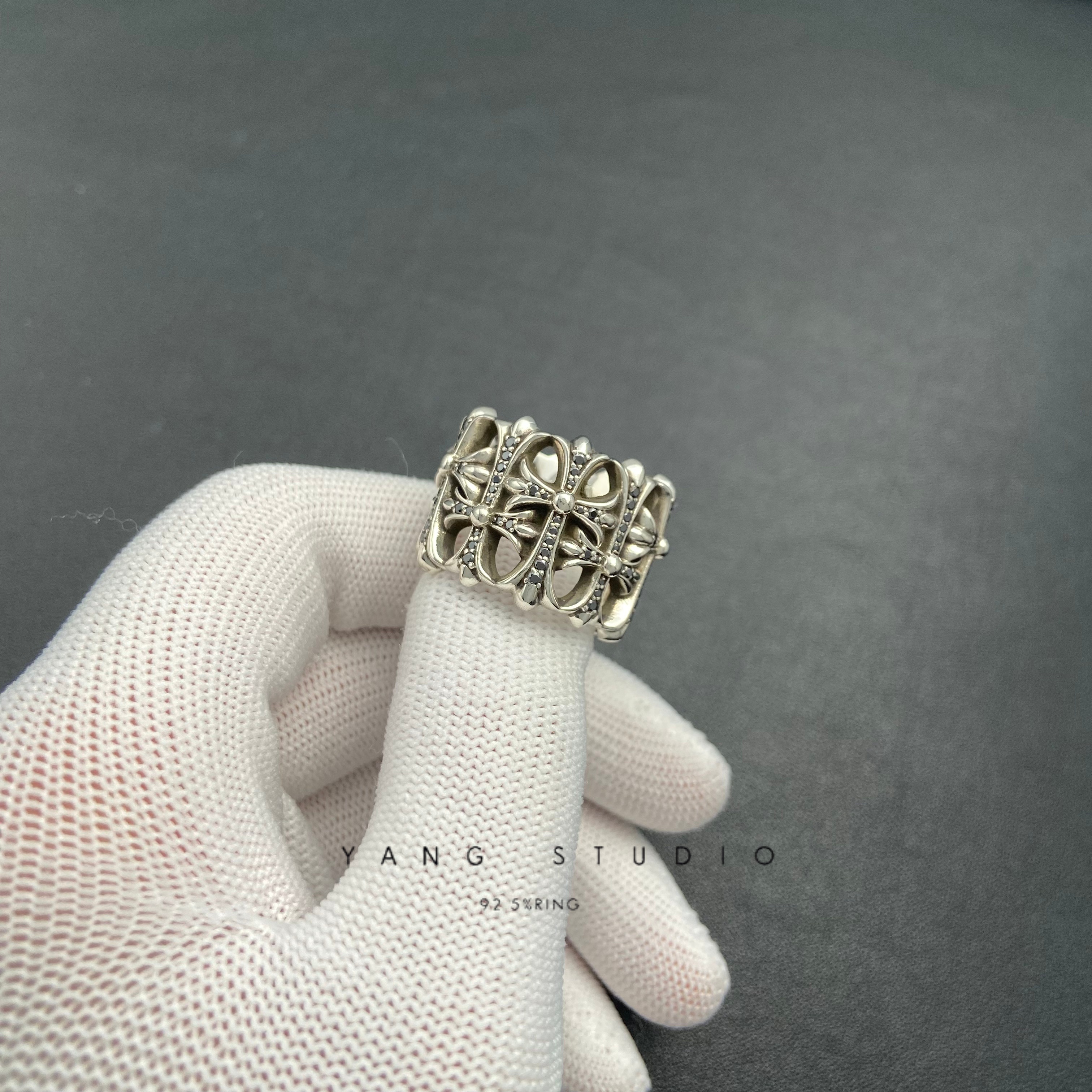 CEMETERY RING WITH BLACK MOISSANITE