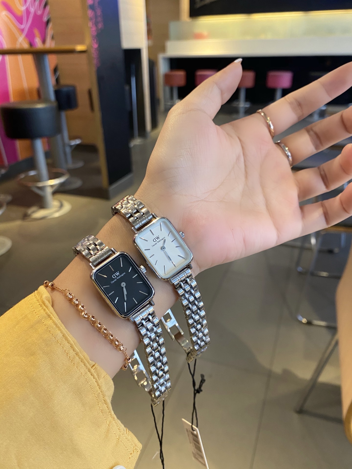 DW new quartz watch