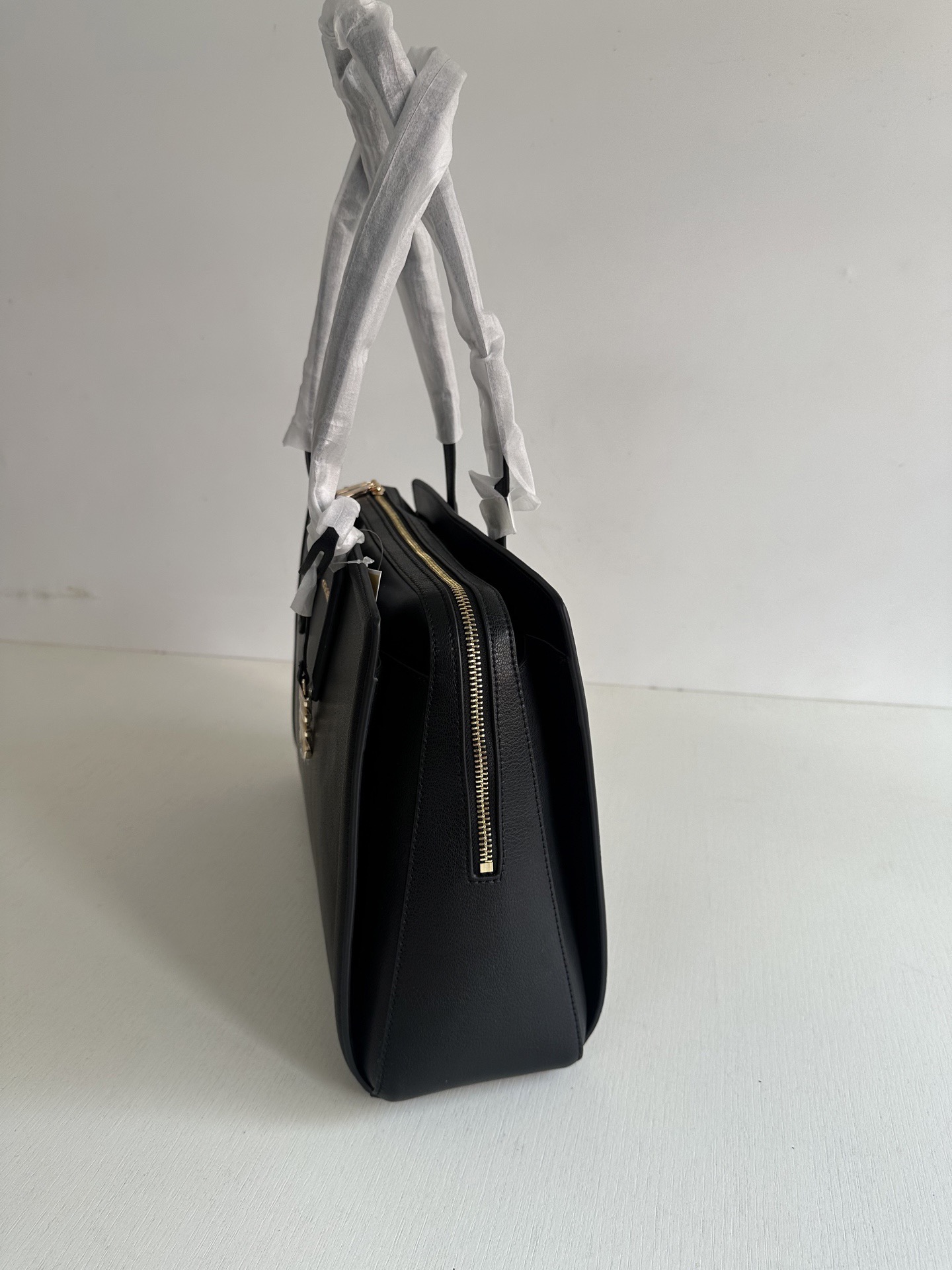 MK's new Laila series women's large handbag/shoulder bag
