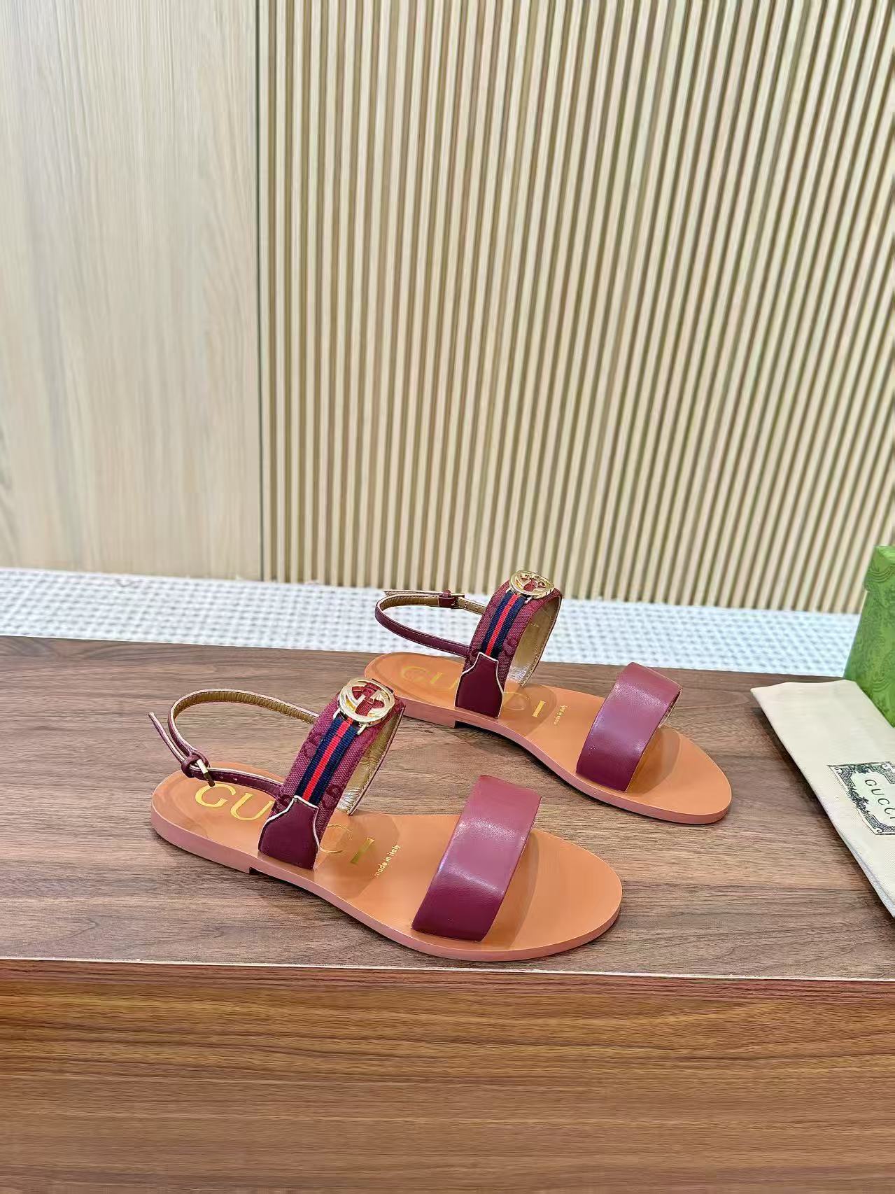 GUCCI New sandals