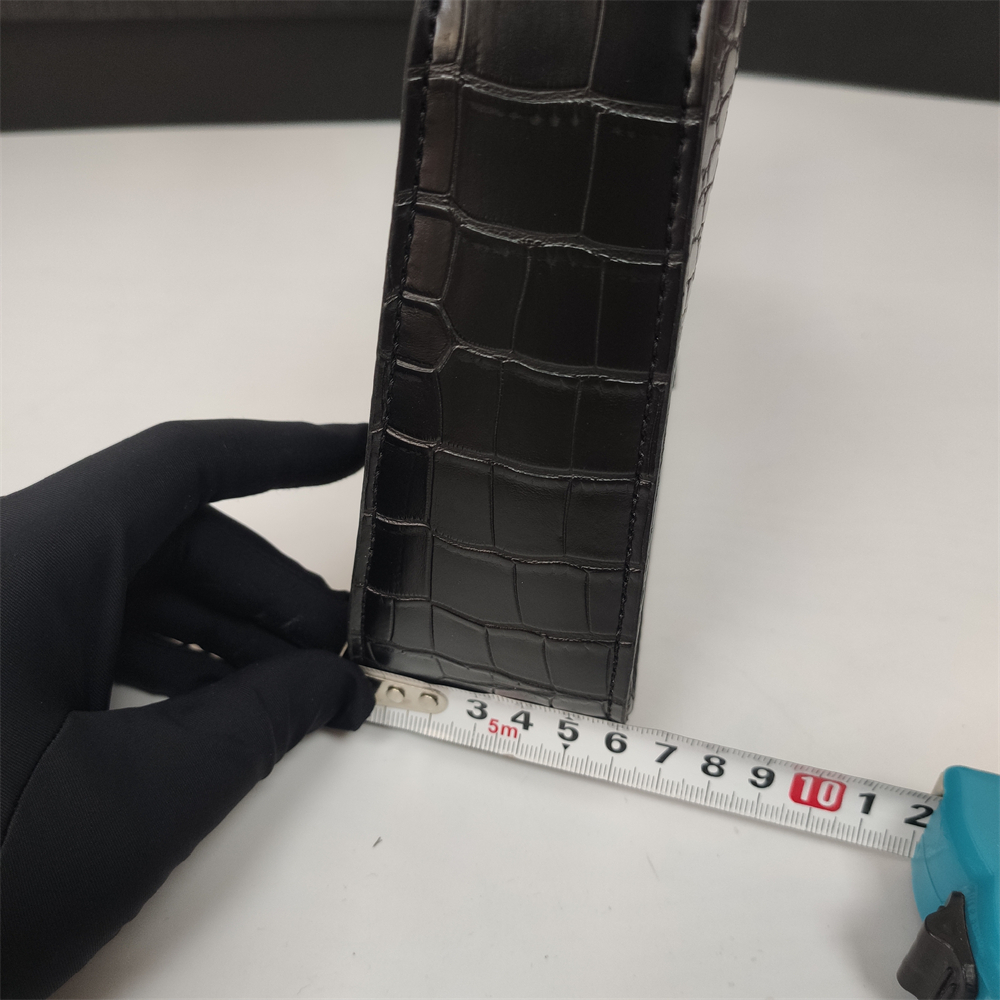 Saint Laurent Cassandra  Le 5 à 7 Hobo Bag