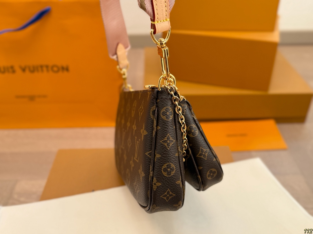 LV three-in-one mahjong bag