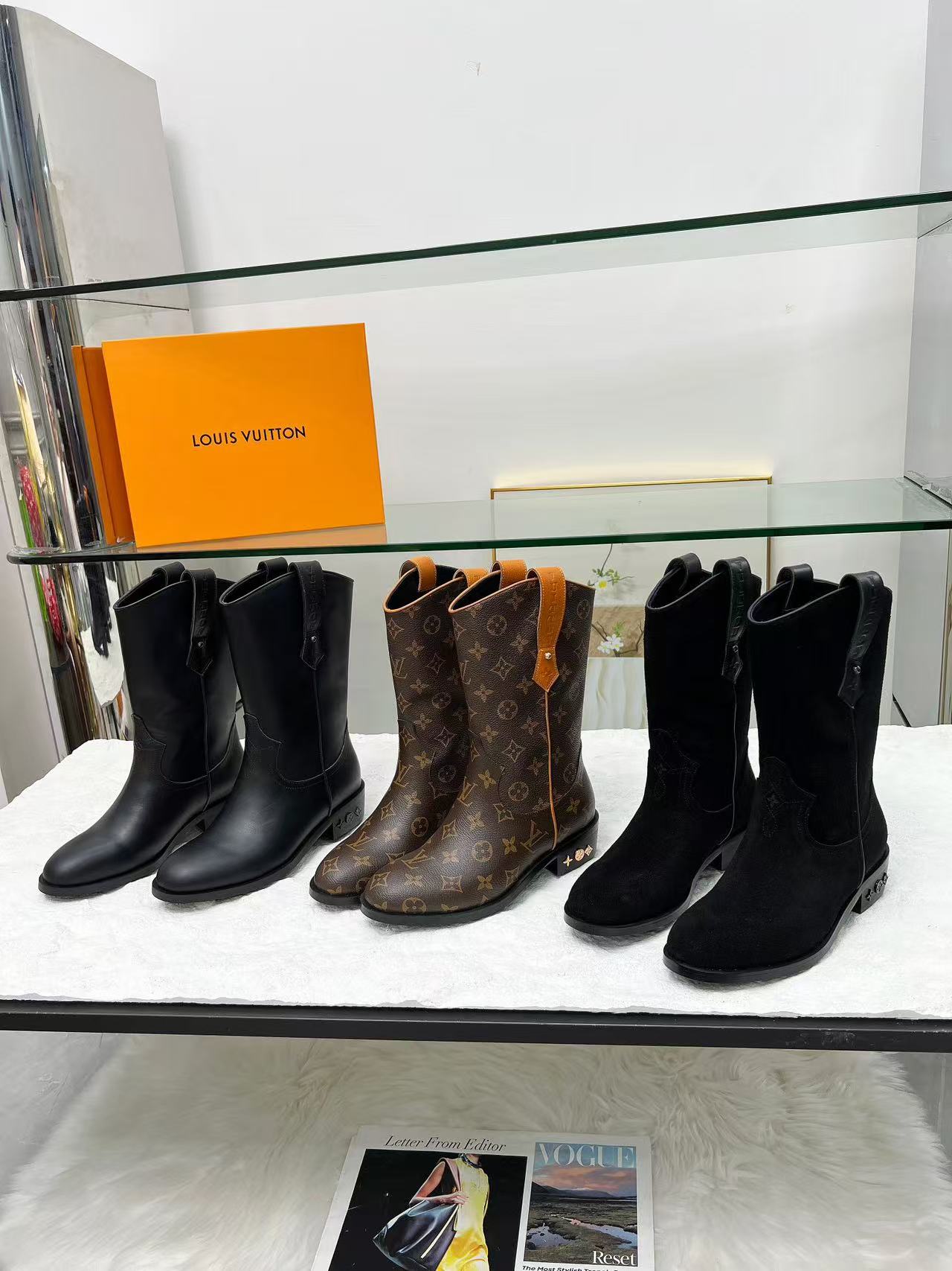 LV rider boots