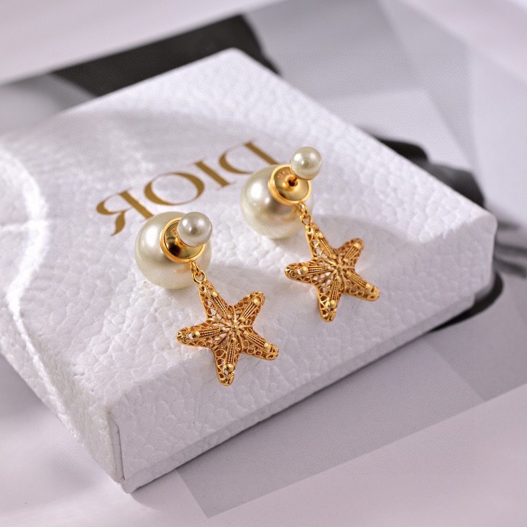 Dior Starfish earrings