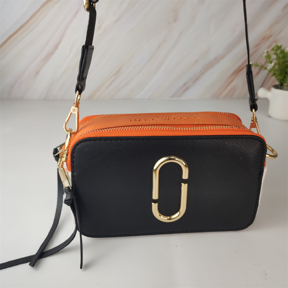 Marc Jacobs Camera Bag 18cm stylish crossbody bag