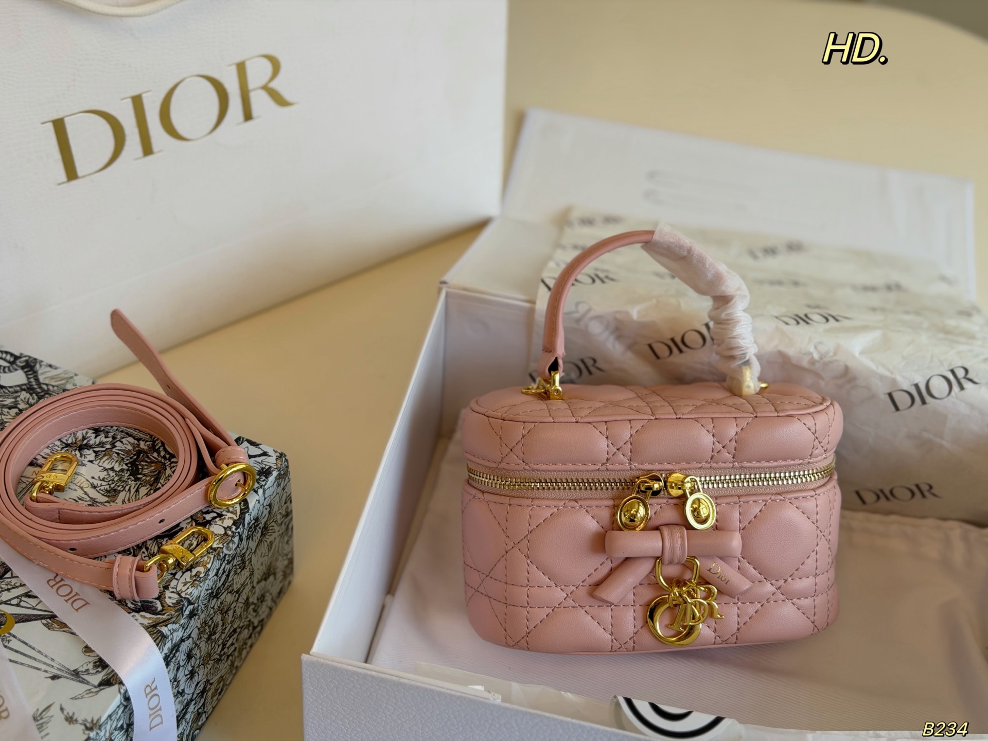 Dior Bow-adorned makeup bag