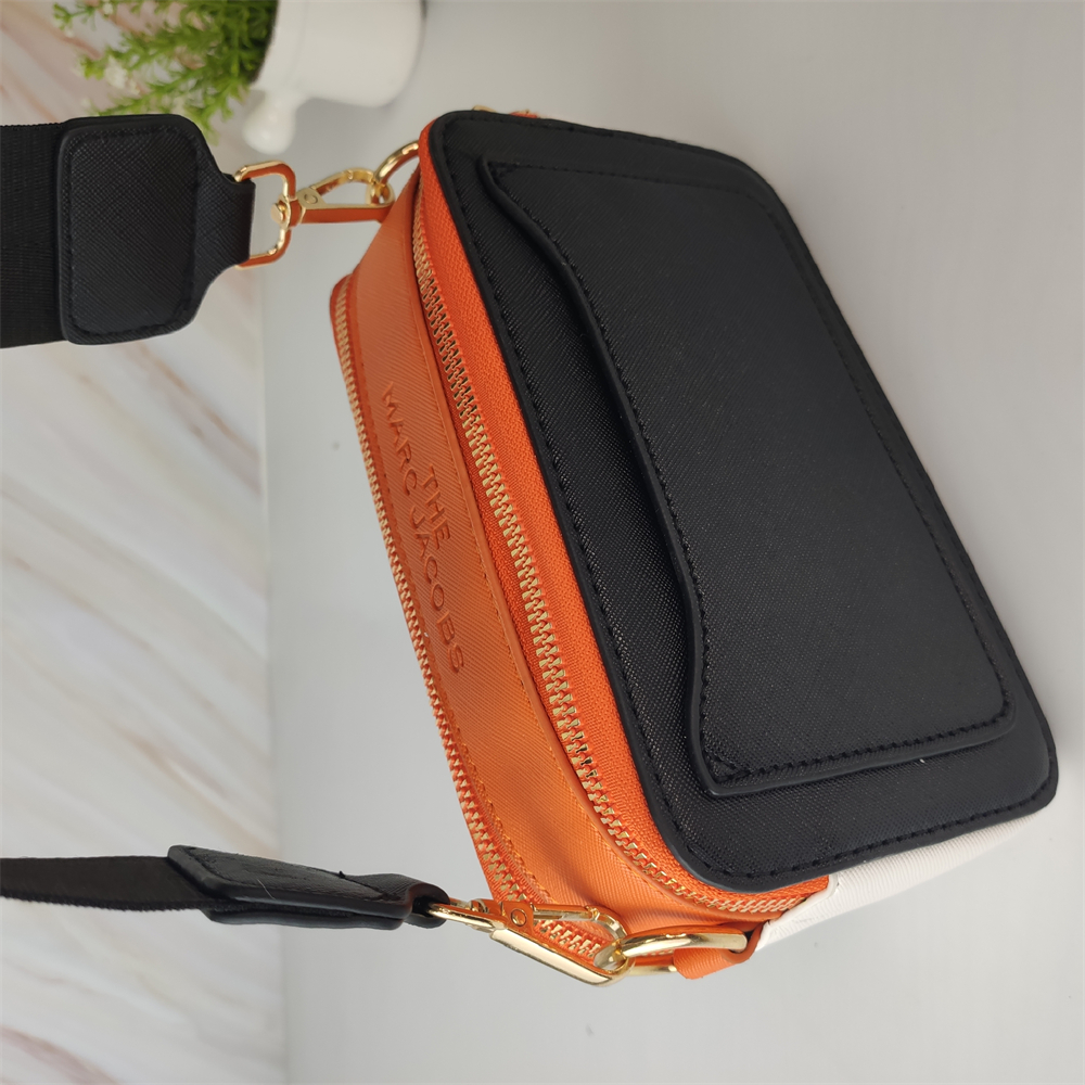 Marc Jacobs Camera Bag 18cm stylish crossbody bag