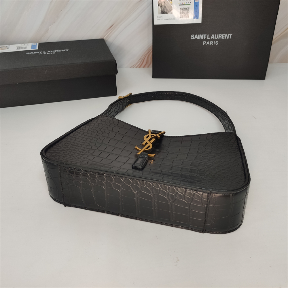 Saint Laurent Cassandra  Le 5 à 7 Hobo Bag
