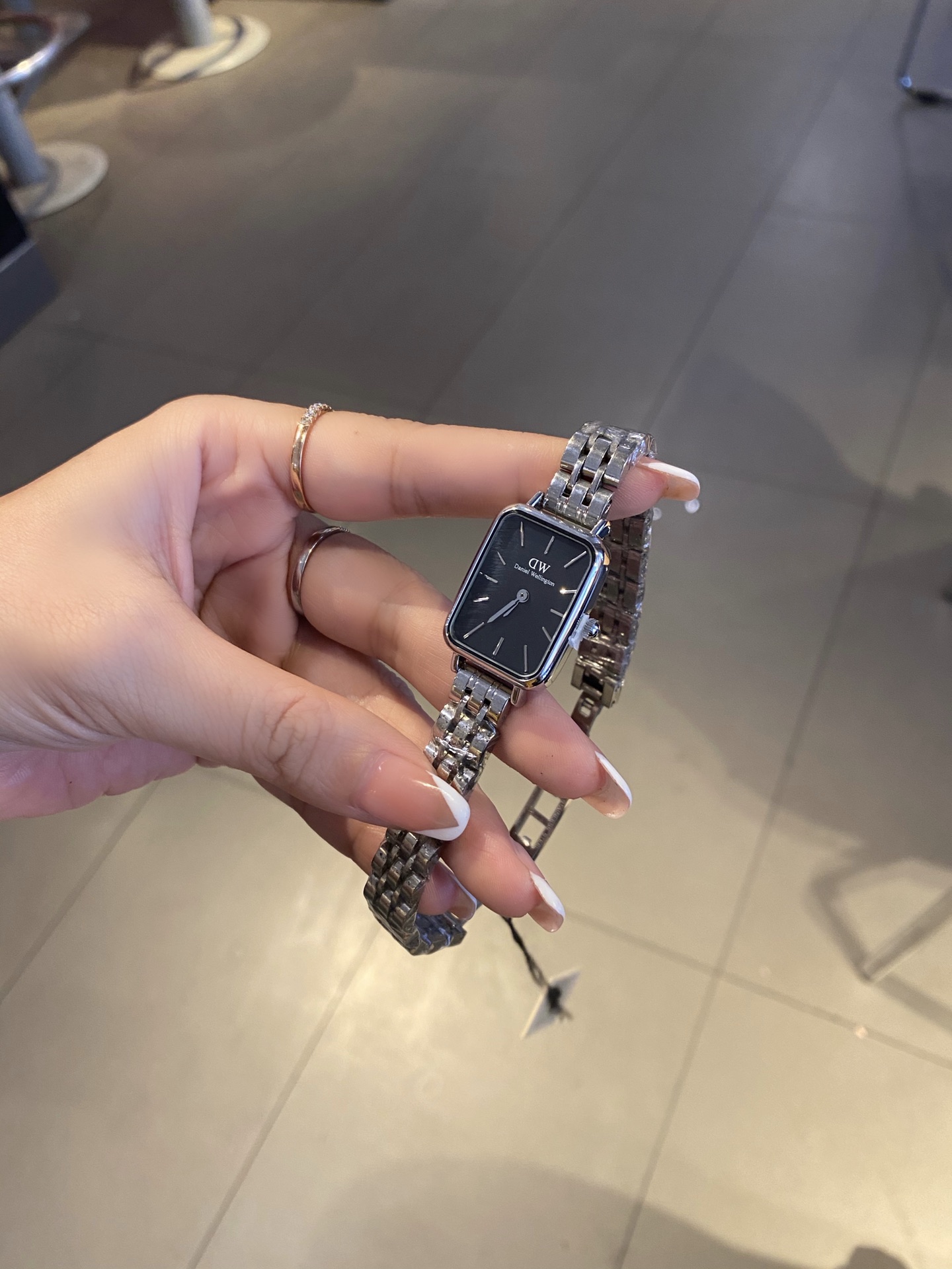 DW new quartz watch