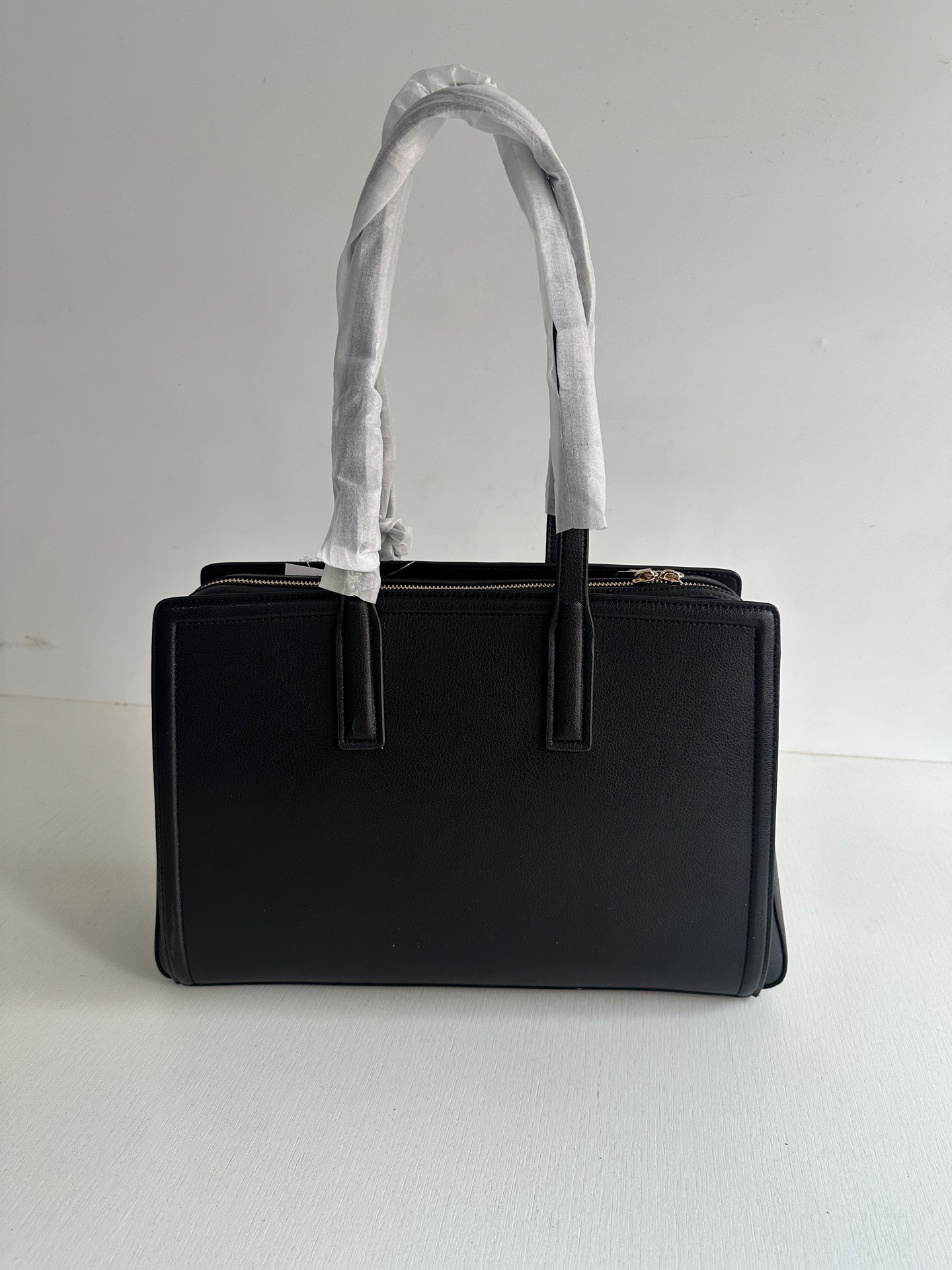 MK's new Laila series women's large handbag/shoulder bag