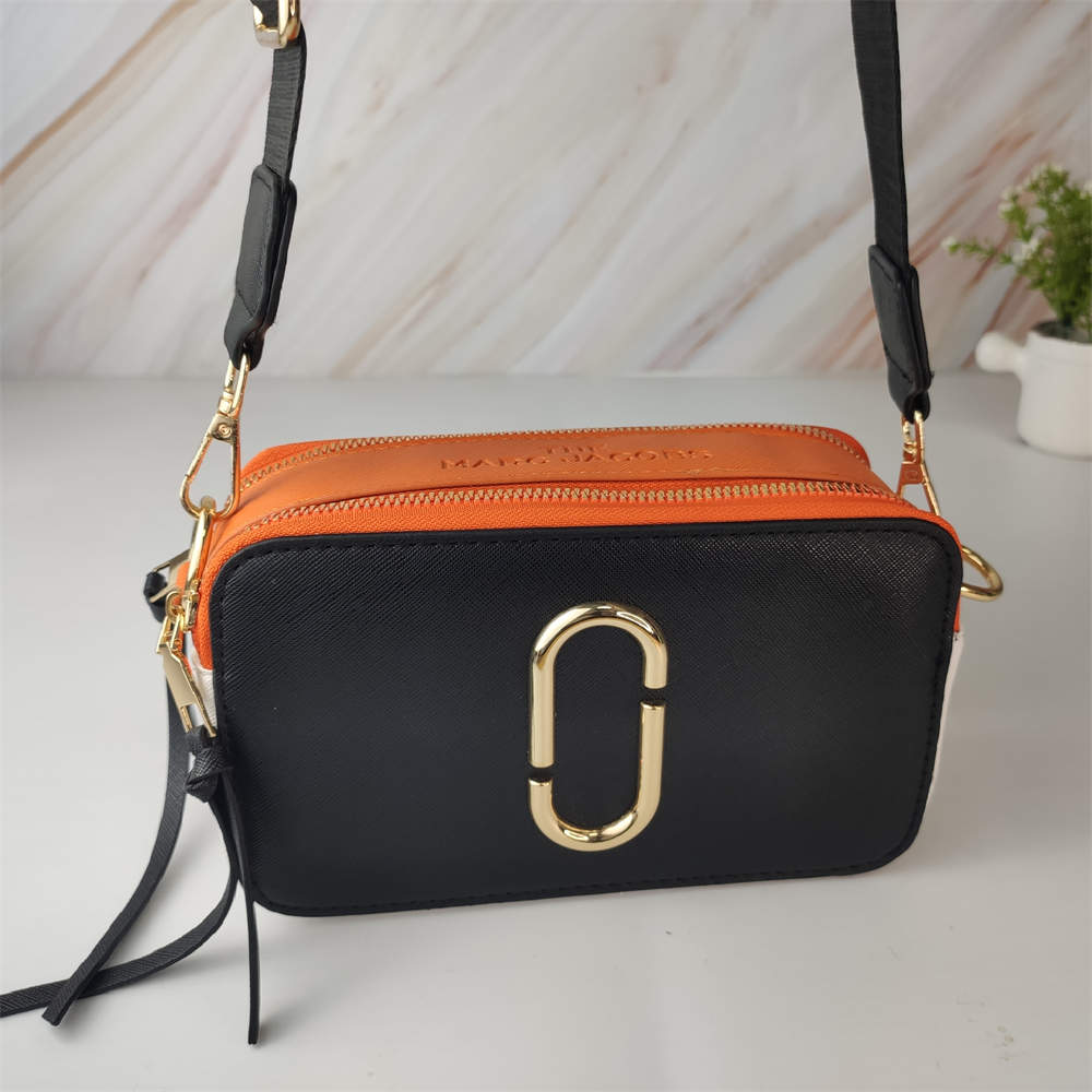 Marc Jacobs Camera Bag 18cm stylish crossbody bag