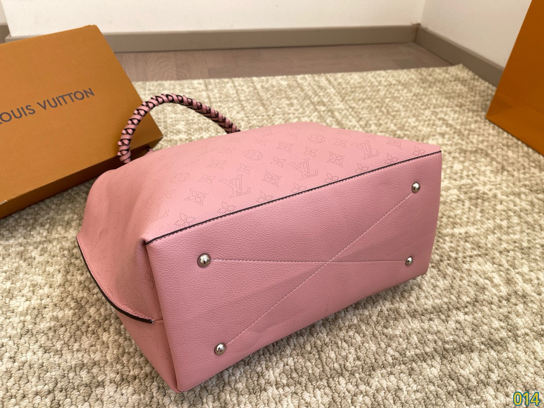 LV woven tote bag