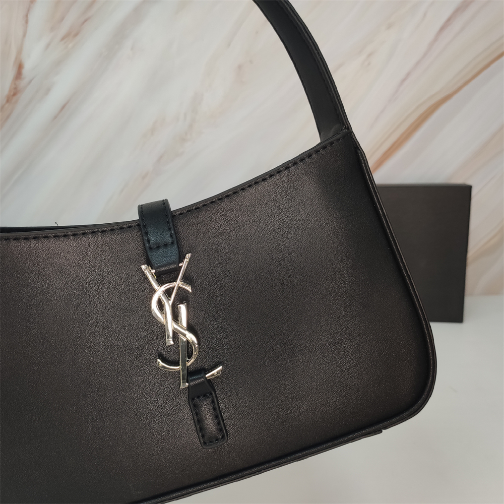 Saint Laurent Cassandra  Le 5 à 7 Hobo Bag