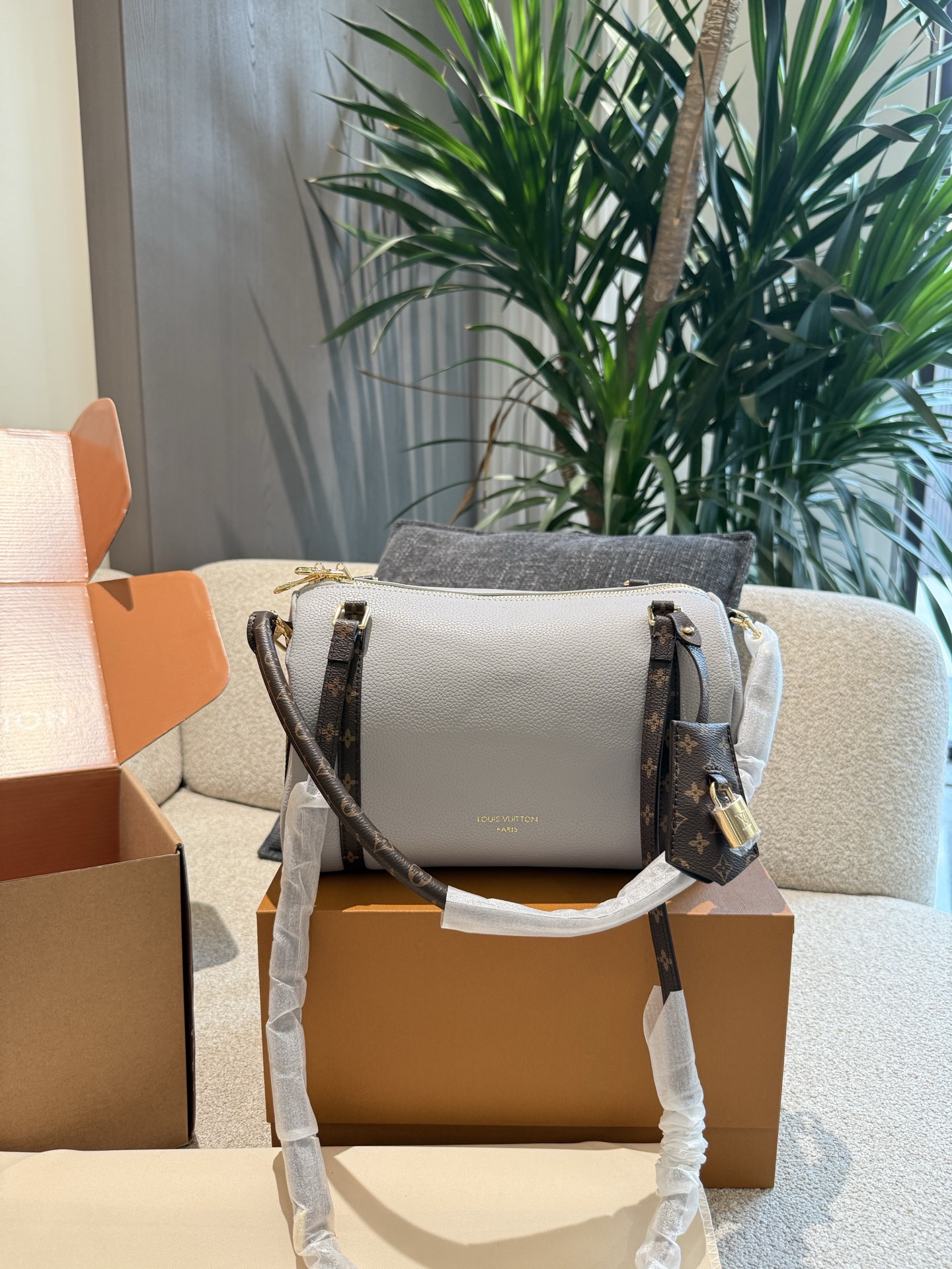 LV Express bag