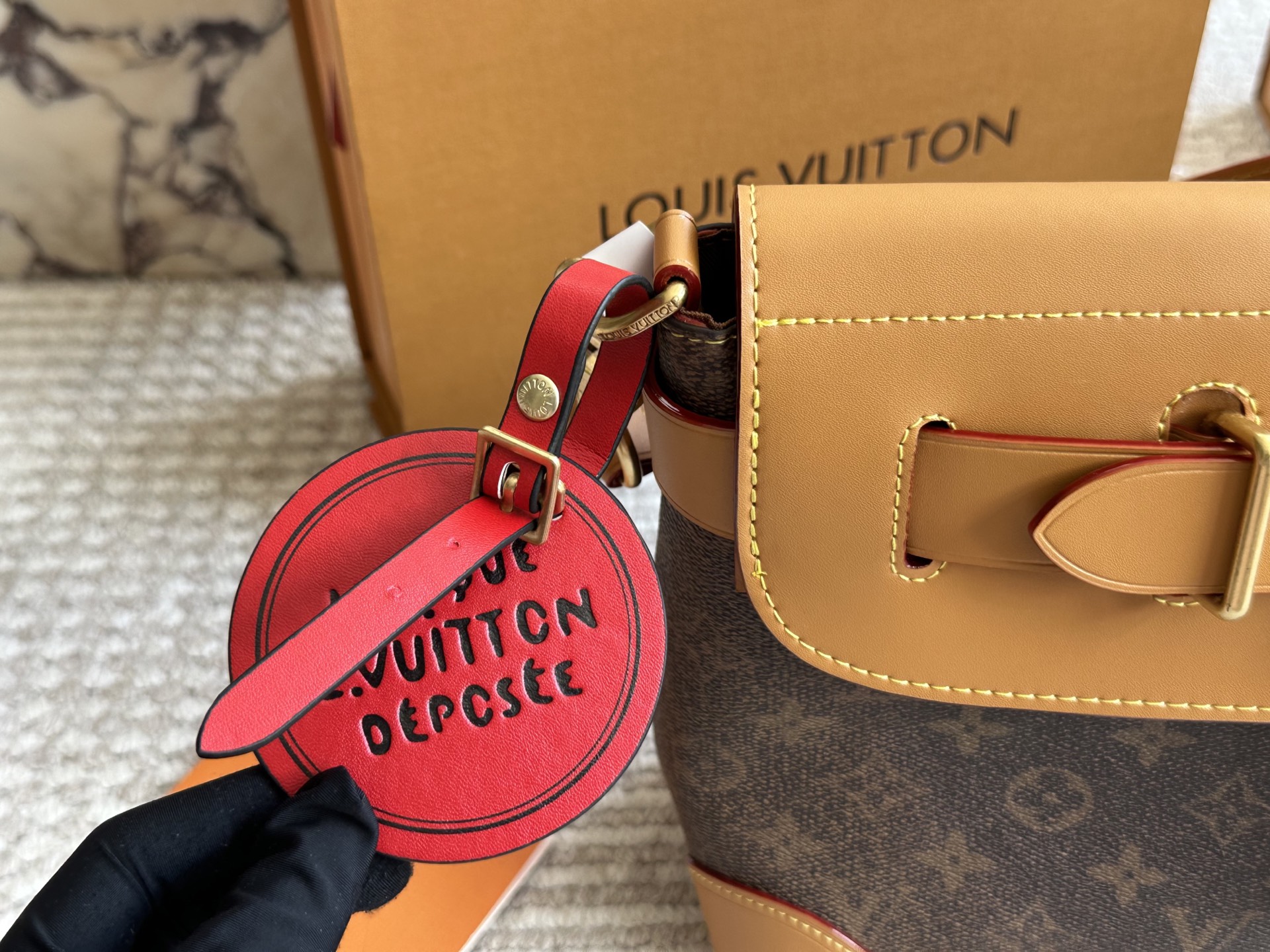 LV new messenger bag