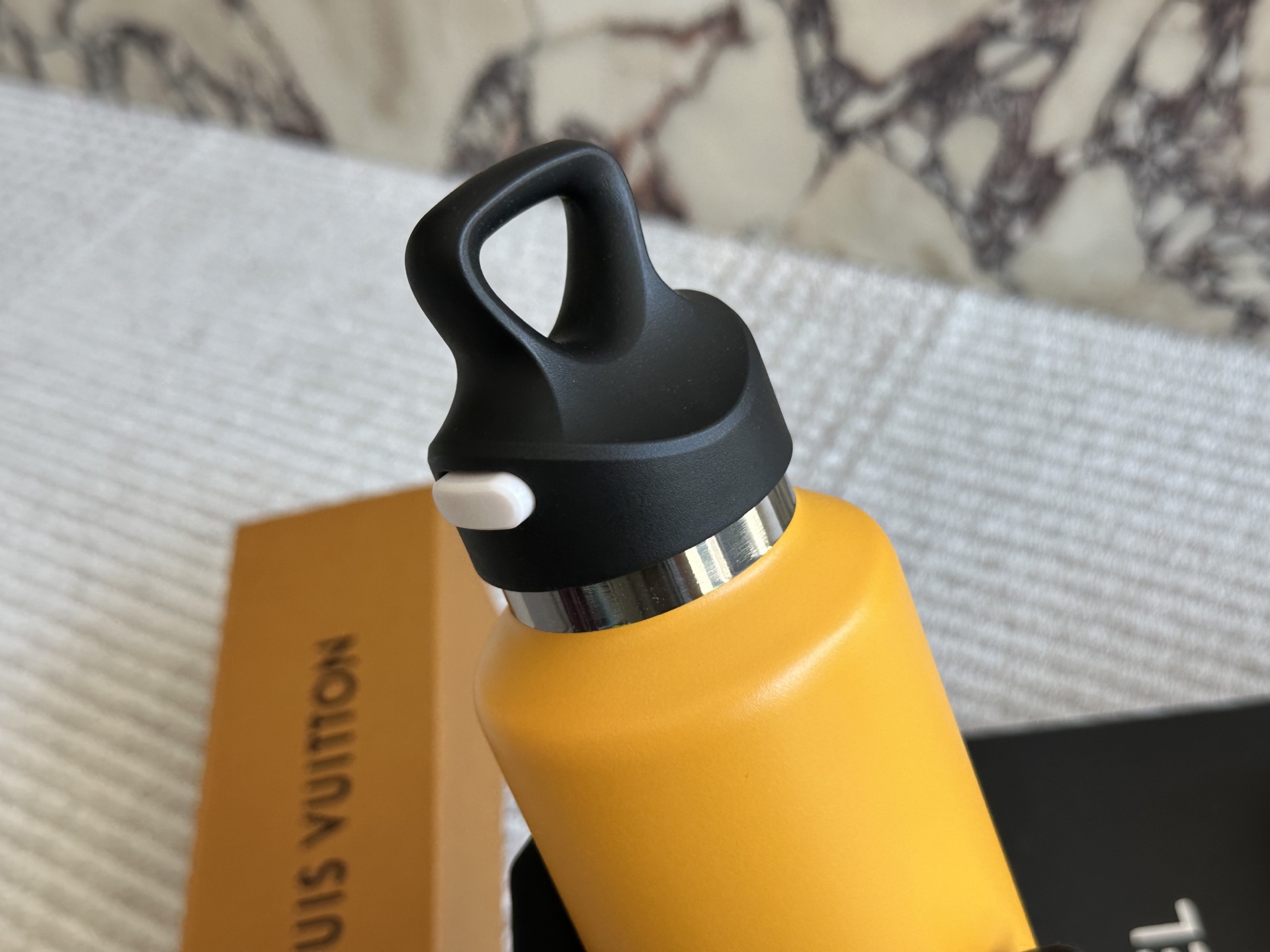 LV water cup