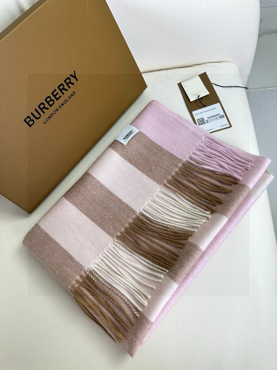 Burberry classic large checkered shawl