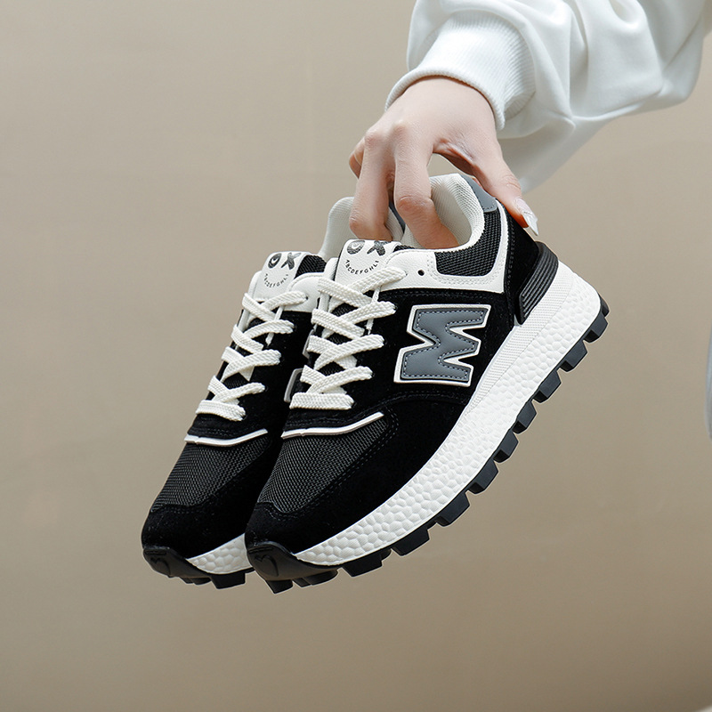 Comfortable sneakers for men and women