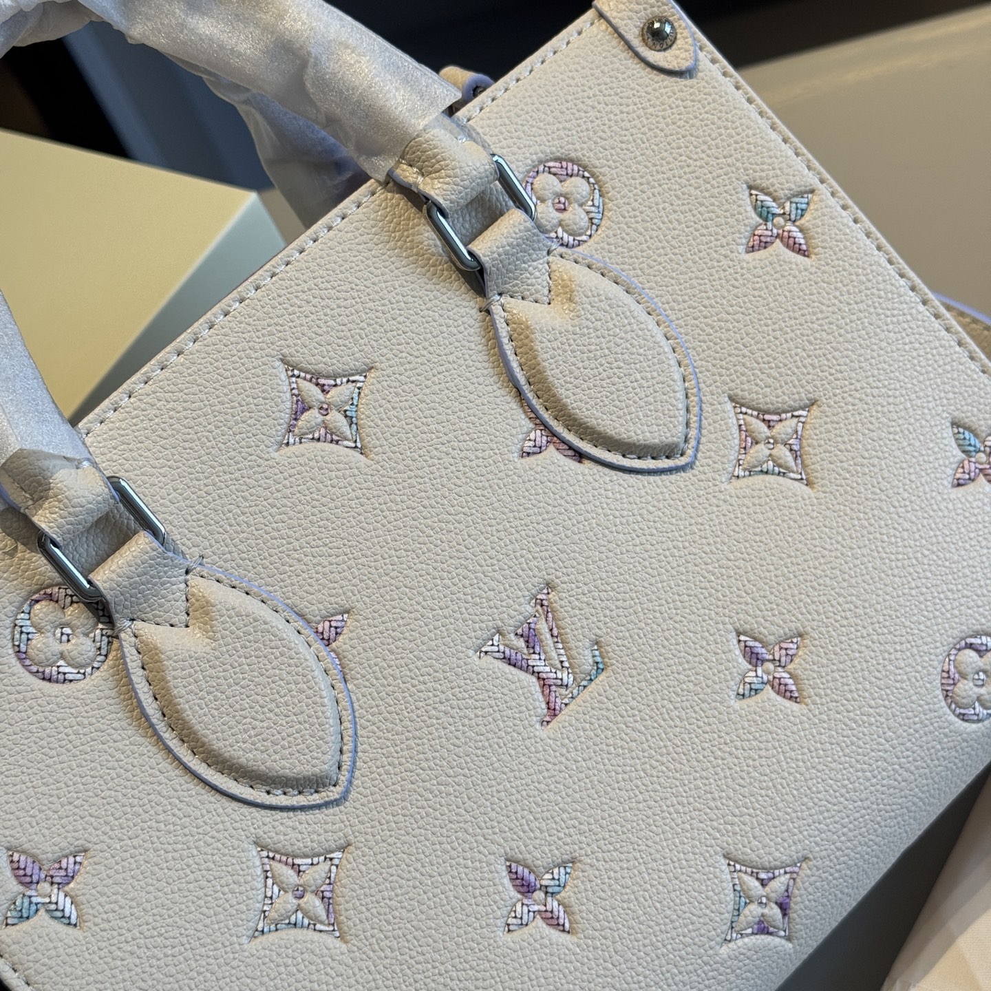 LV Dreamy Purple Series OnTheGo Tote Bag