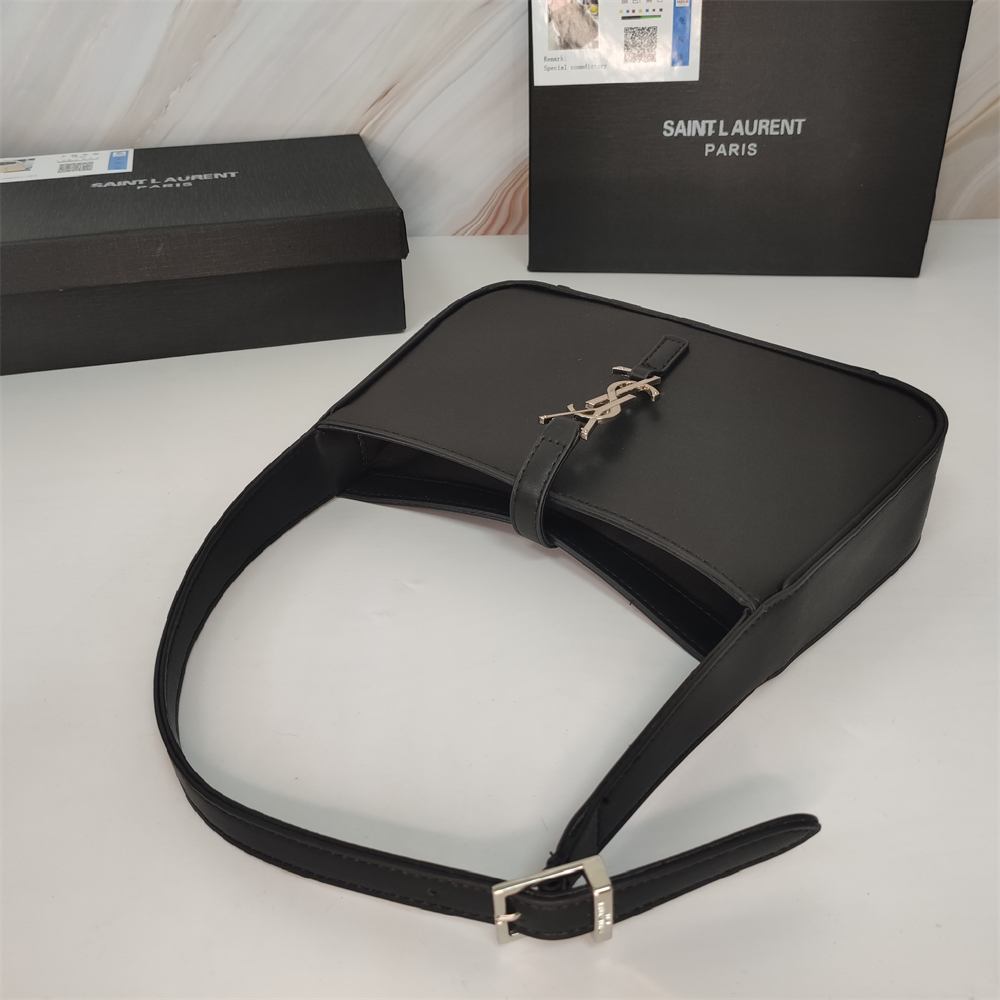Saint Laurent Cassandra  Le 5 à 7 Hobo Bag