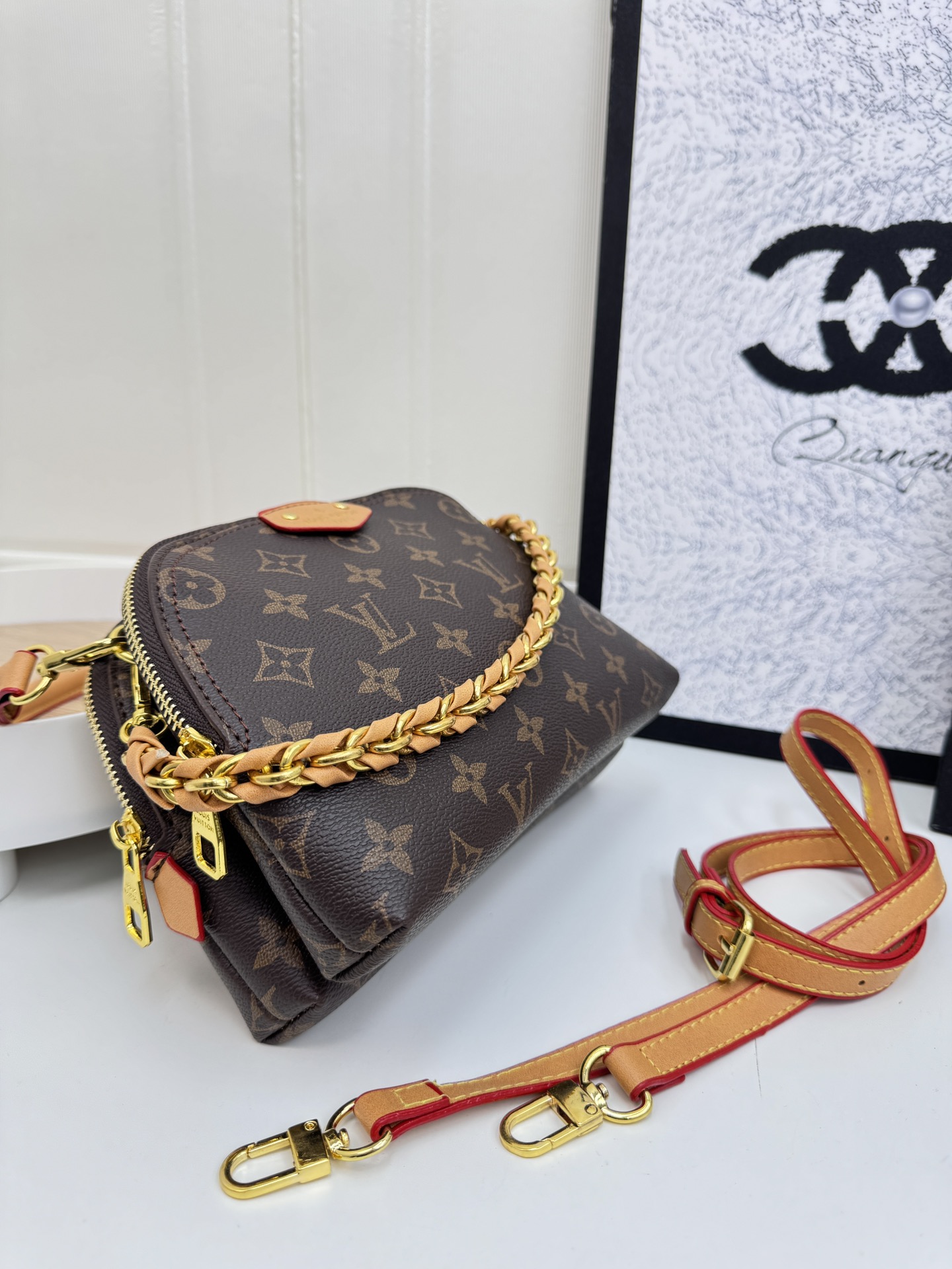 LV cosmetic bag design shoulder crossbody bag