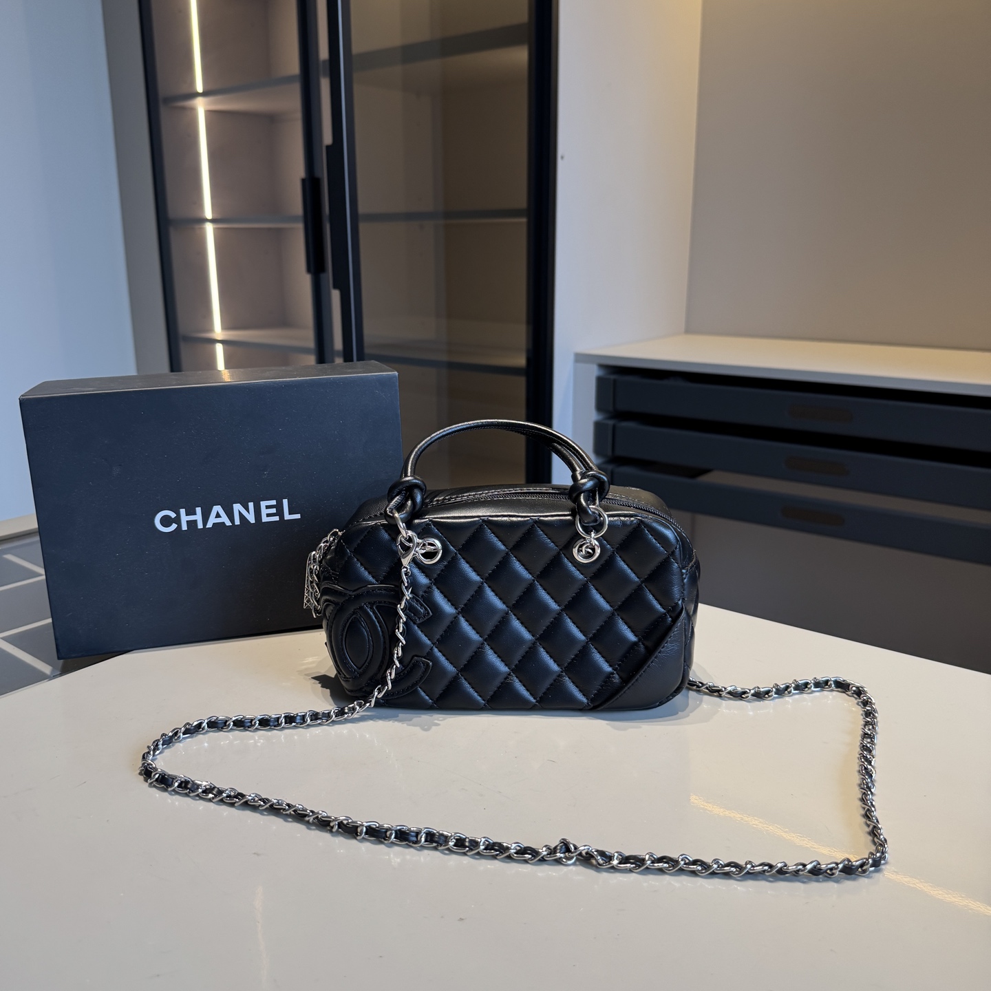 CHANE Classic bowling bag