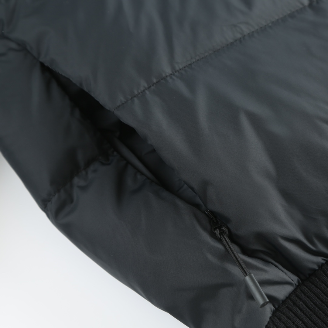 Canada Goose Women's Wide Seamed Knit Jacket