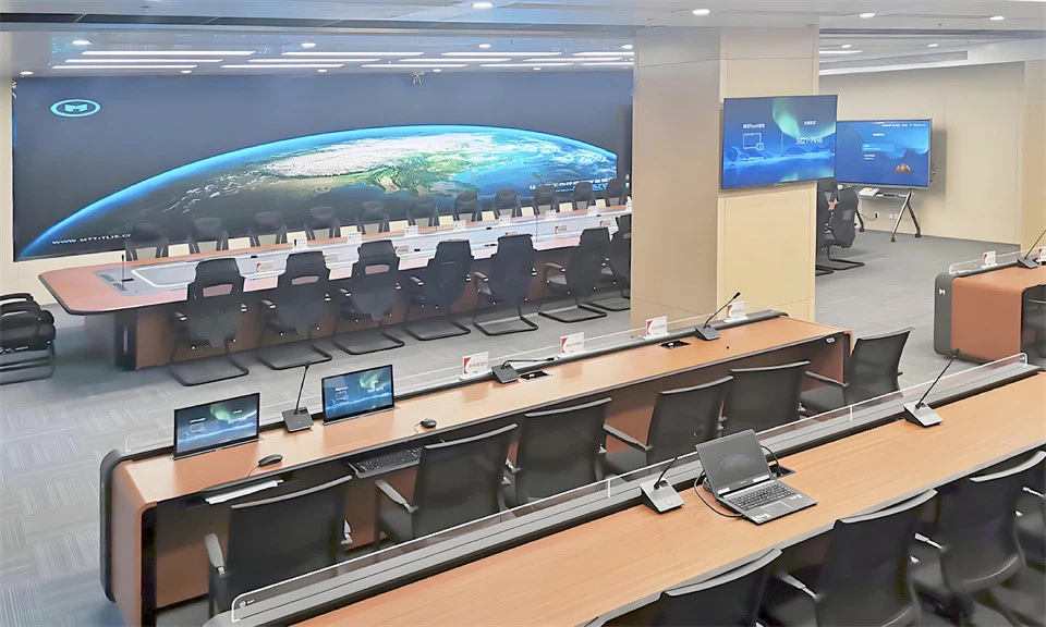 Group Office Building Dispatch Center
