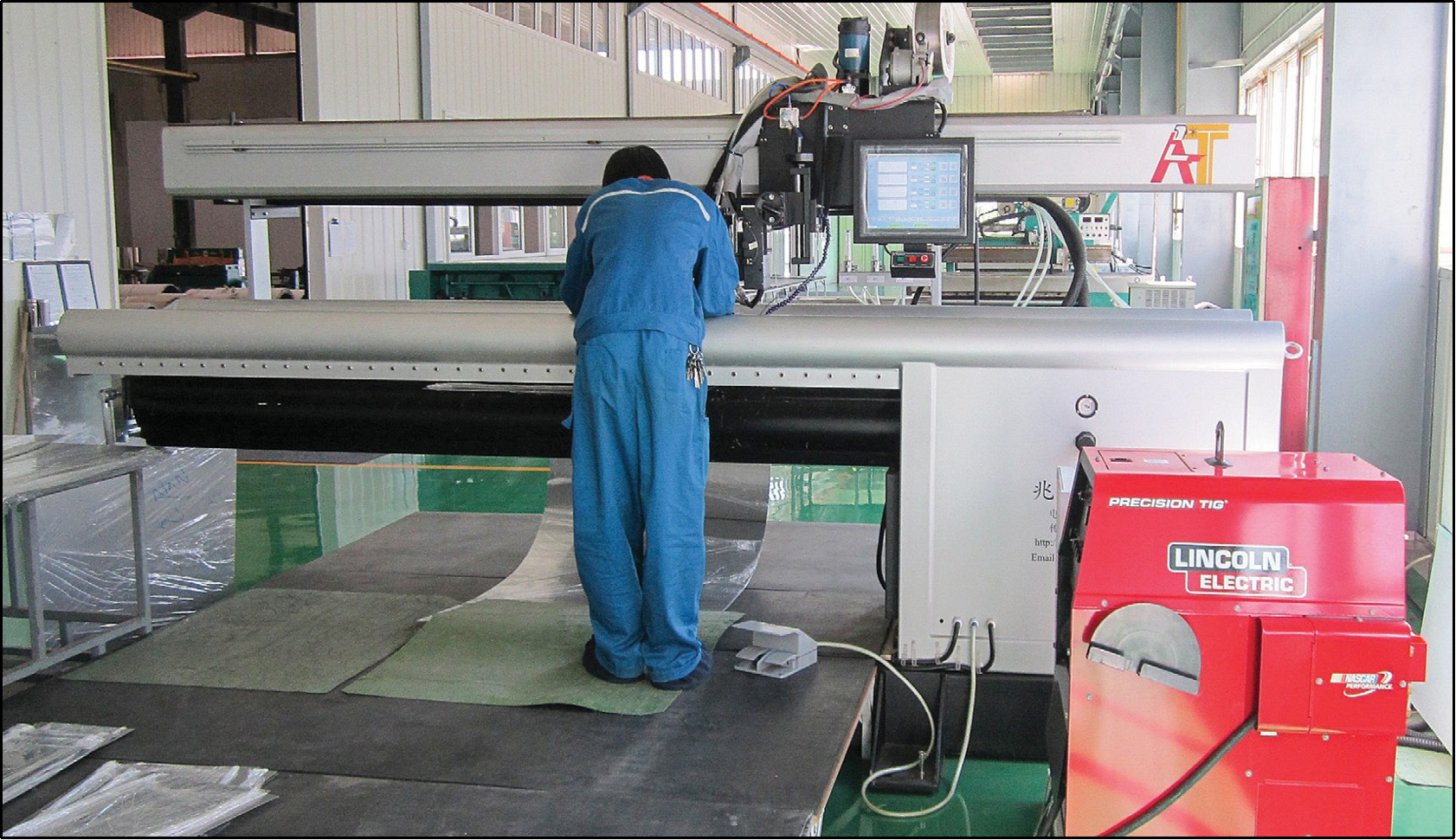 Automatic welding machine