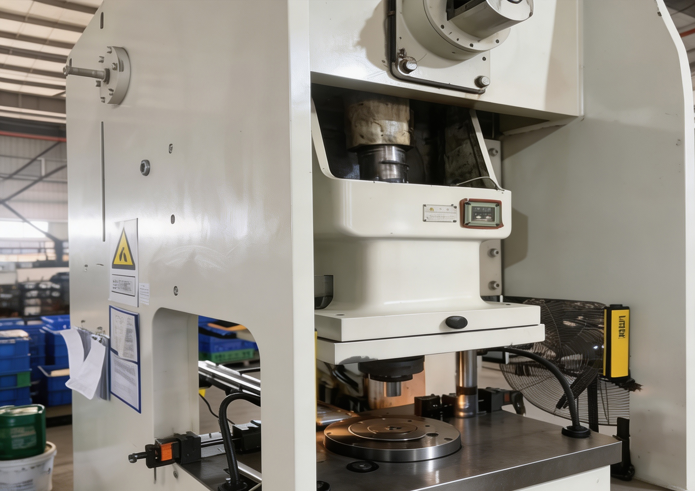 100T finishing press equipment
