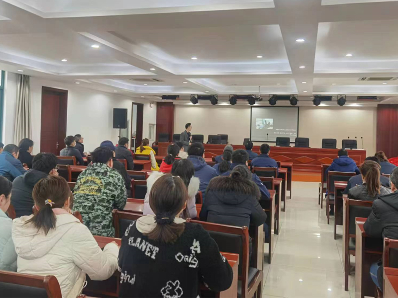 Our company is conducting new employee training for 2023.