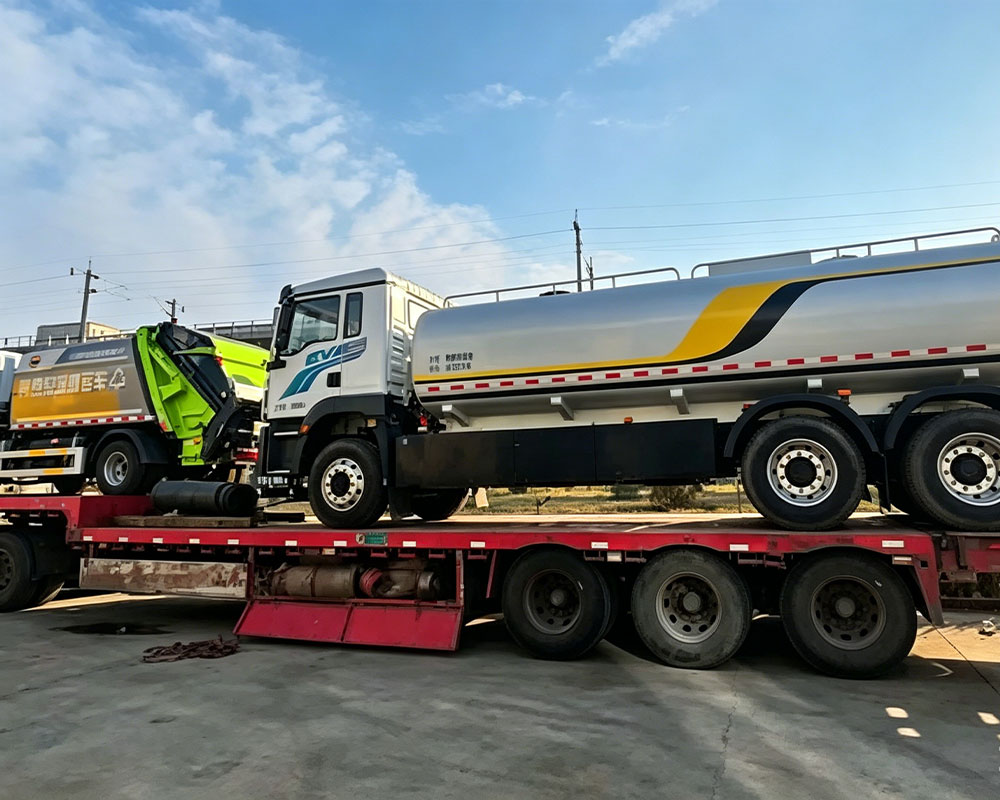 Baiyi Ships New Energy Garbage Trucks and Water Trucks to Customer