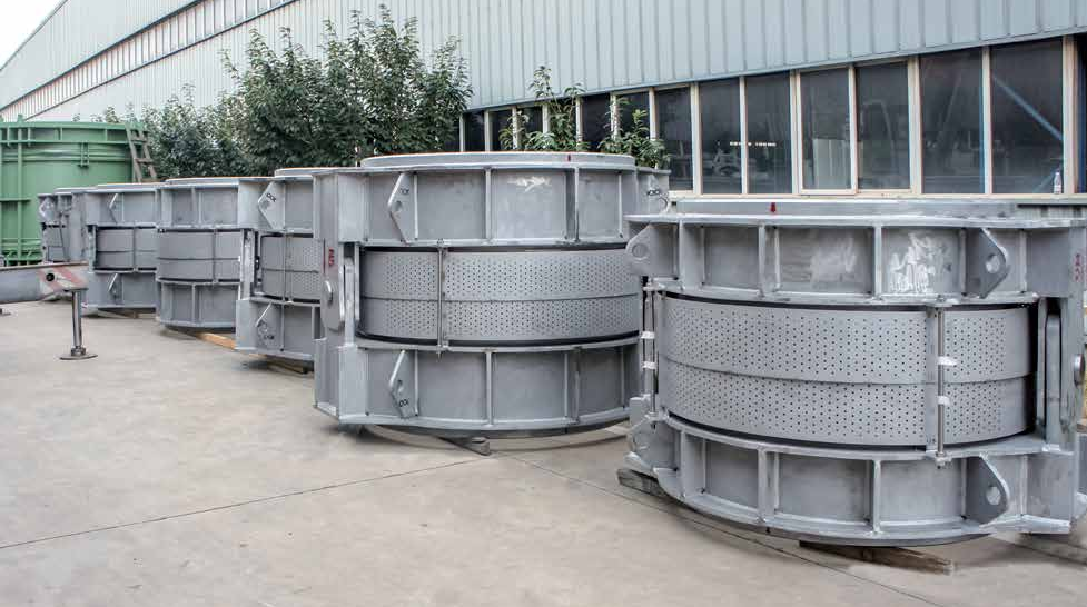 Expansion joint for FCC unit flue gas inlet
