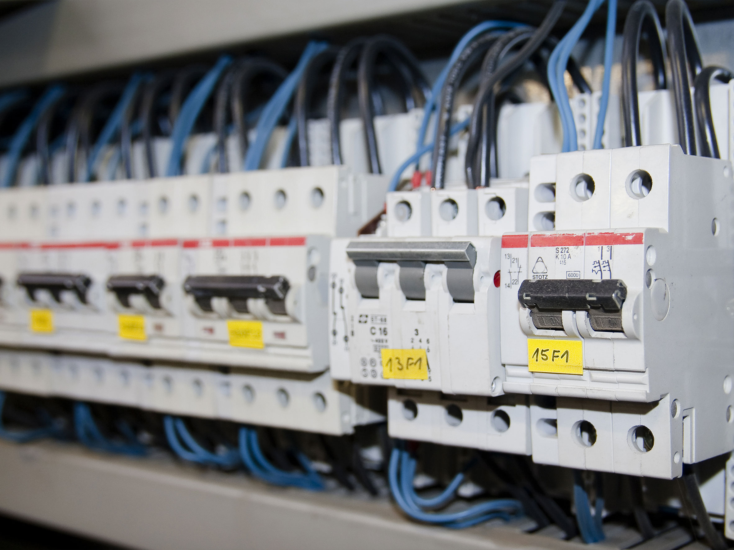 Innovation and Safety Go Hand in Hand: Analyzing the Three Major Trends in the Development of Modern Cable Tray Technology